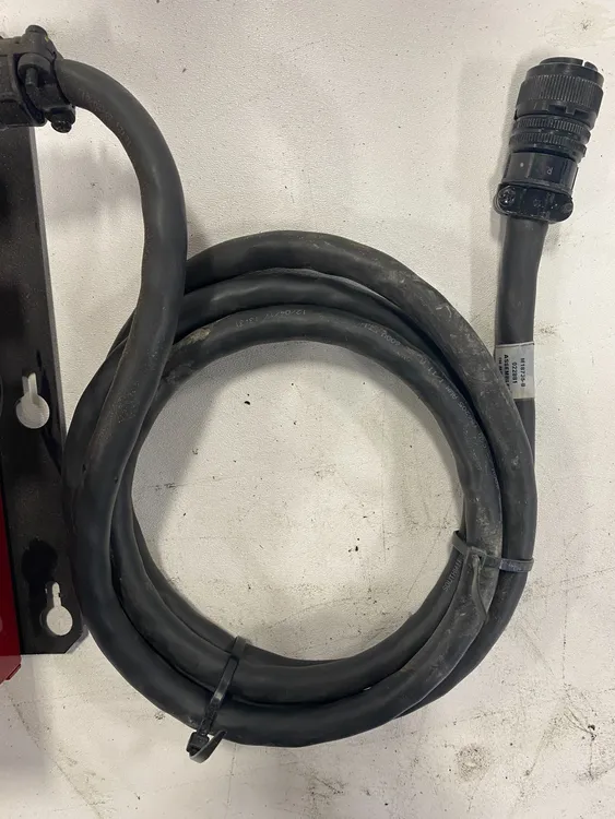 Lincoln Electric ANALOG INTERFACE WIRE FEED WELDER USED - Image 2