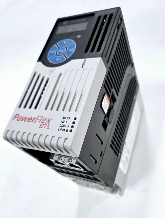 ALLEN BRADLEY 25C-D2P3N104 AC DRIVE USED - Image 2