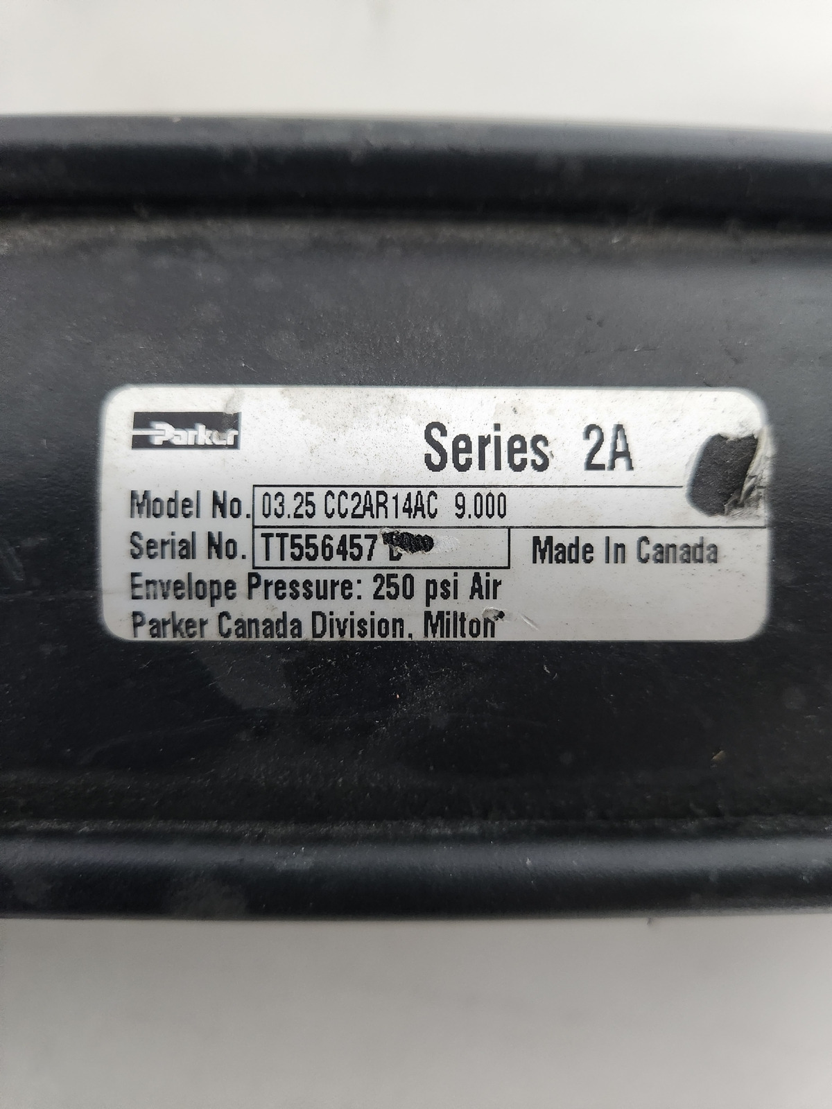PARKER SERIES 2A CYLINDER 02.00 CC2AR14AC 9.00 250 PSI USED 2