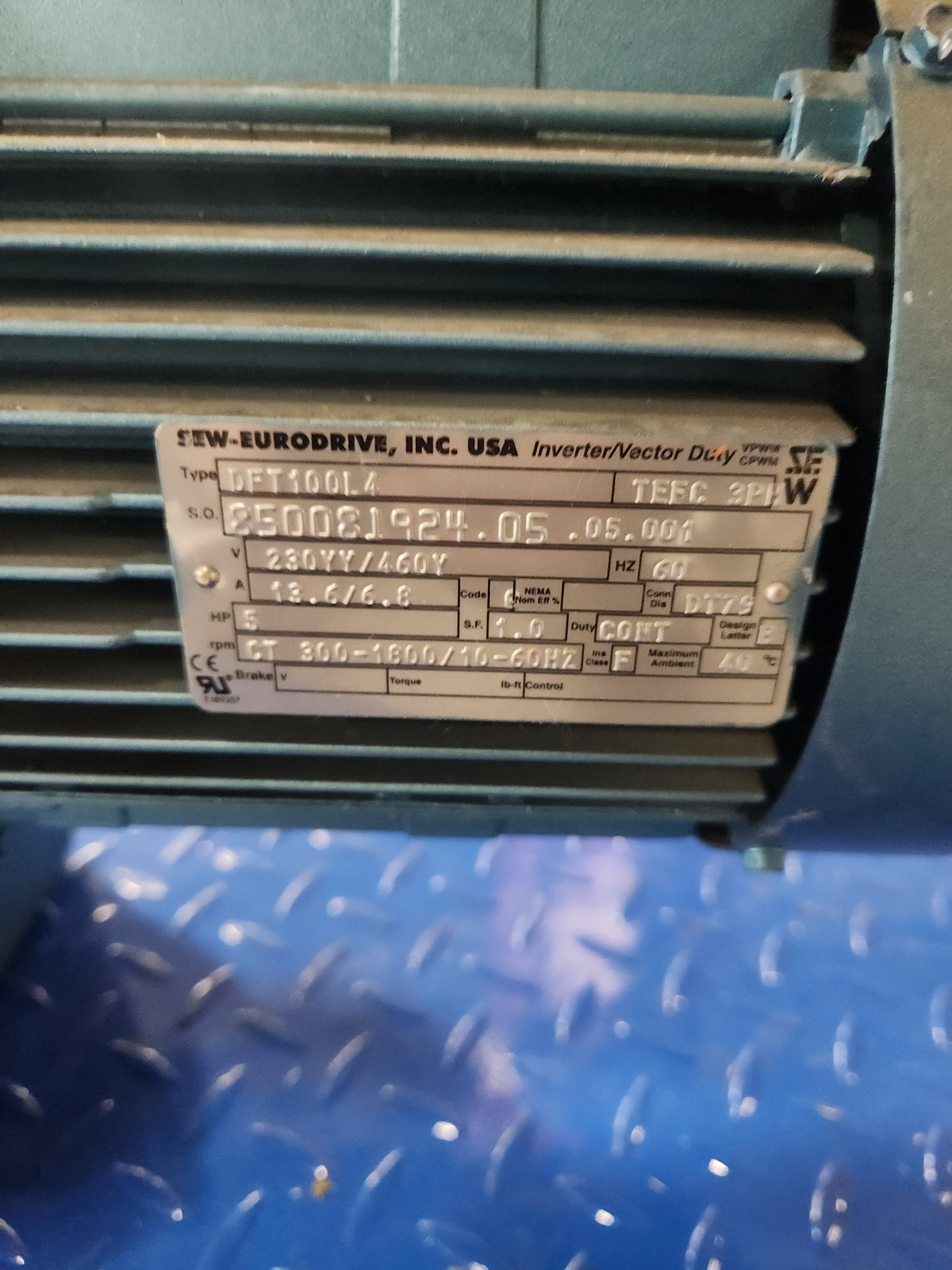 SEW EURODRIVE GEARMOTOR DFT100L4 K97DT100L4 USED 2