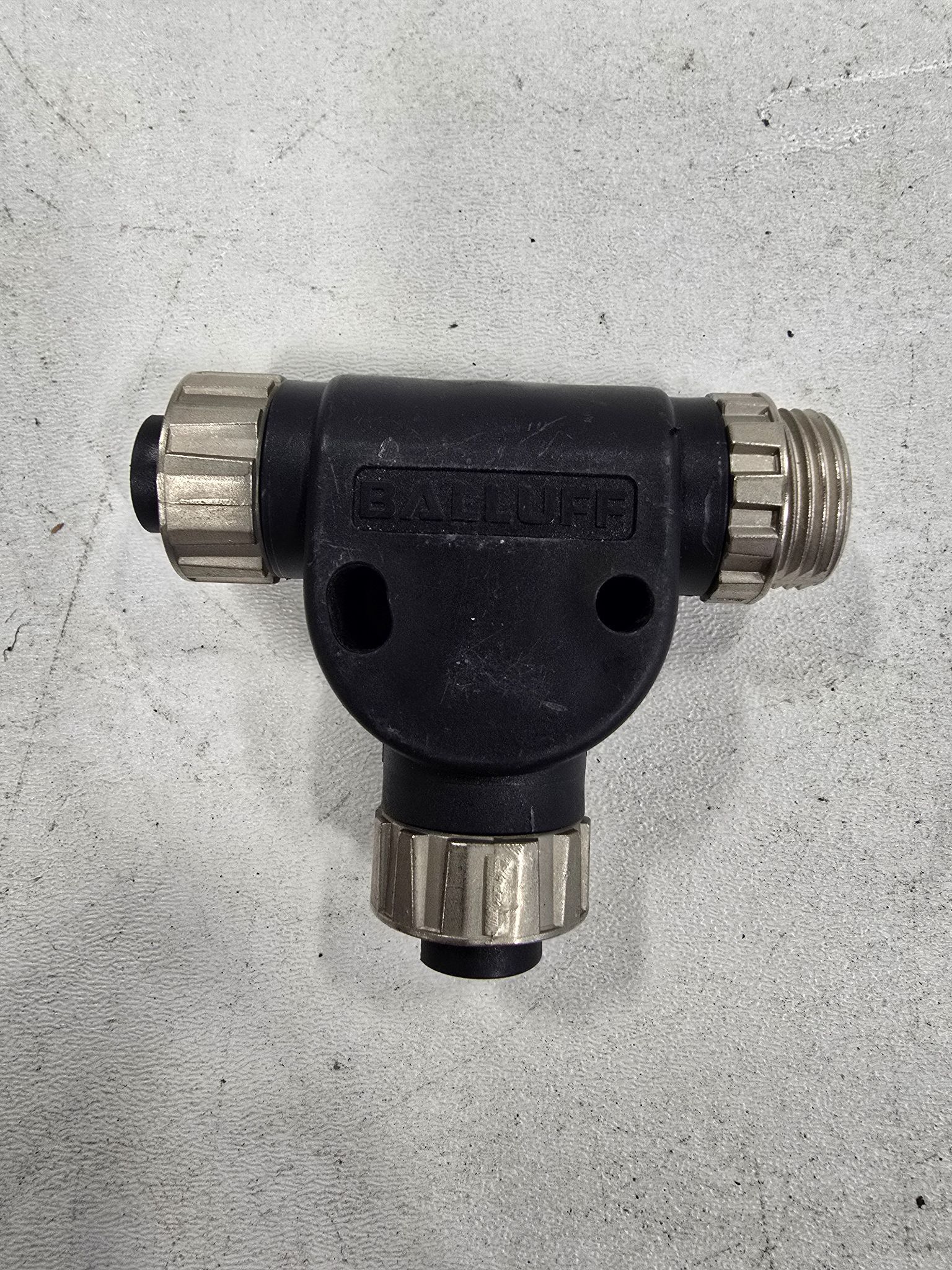 BALLUFF BCC0AA5 T CONNECTOR USED 2