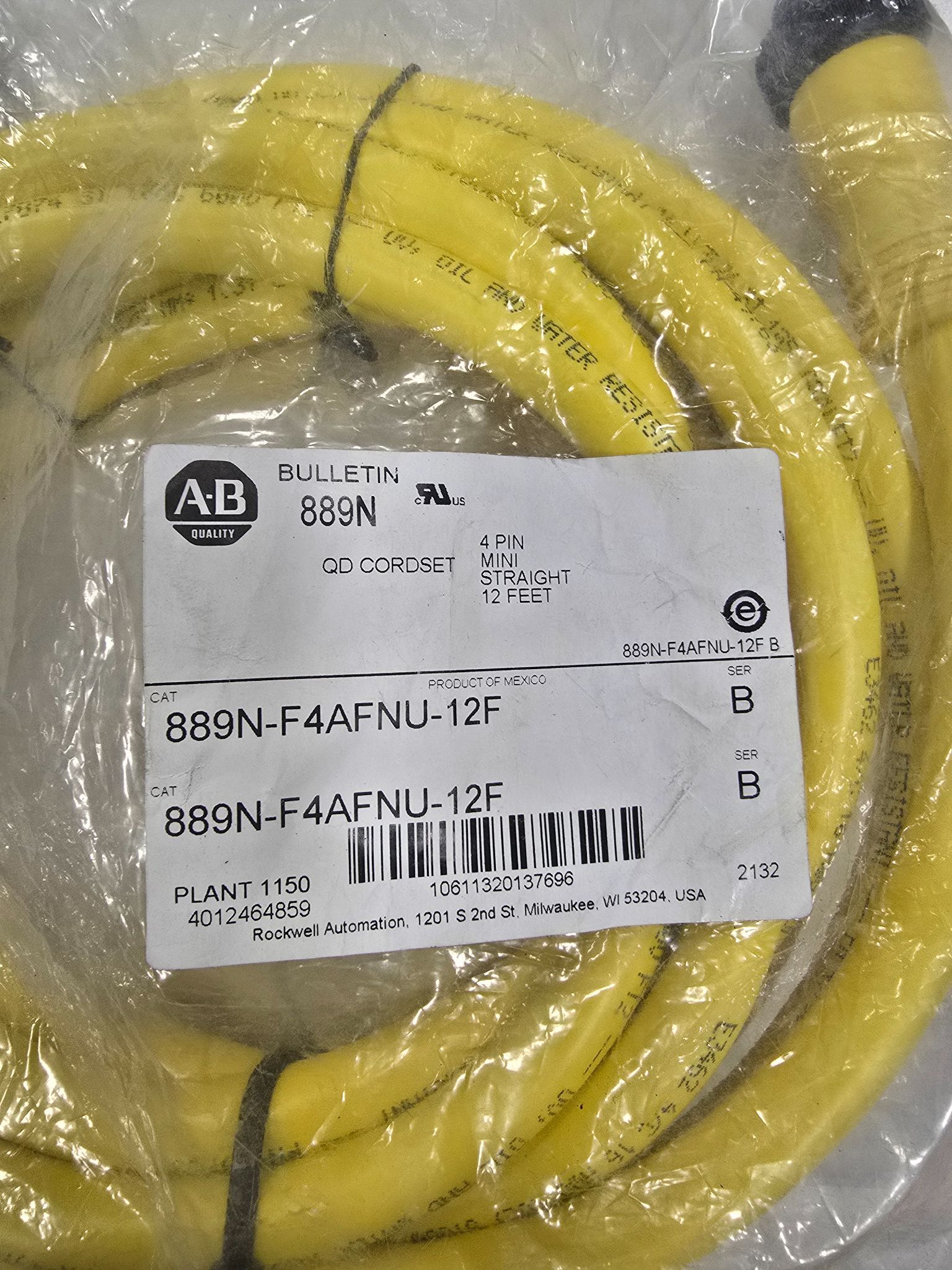 ALLEN BRADLEY 889N-F4AFNU-12F 4PIN MINI STRAIGHT 12FT NEW 1