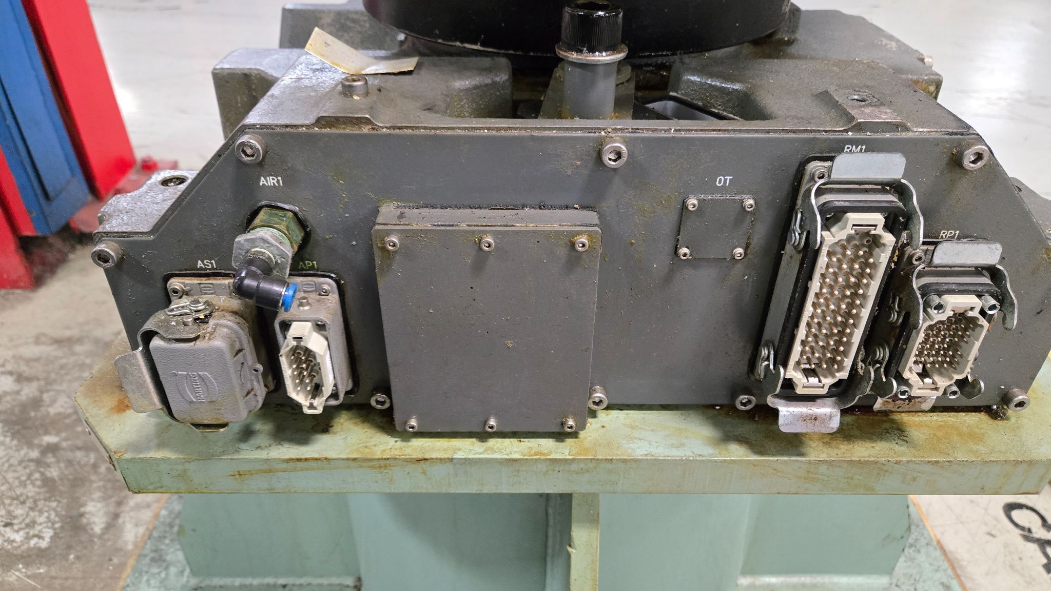 FANUC M-710IC-50 ROBOT / R-30IB CONTROLLER A05B-2255-C102 INCLUDED USED 8