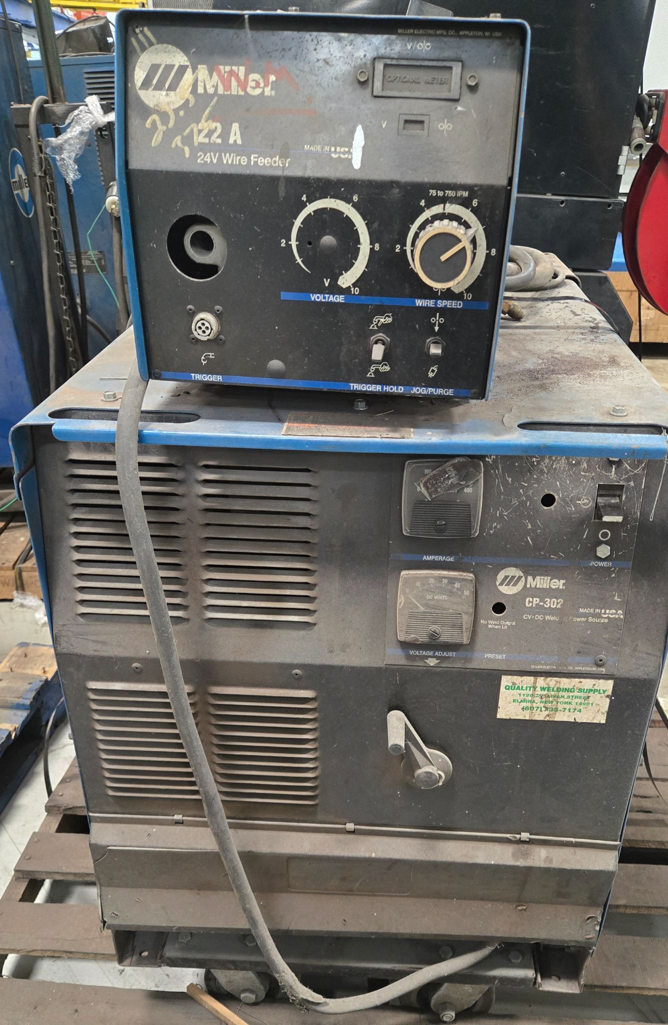 MILER CP-302 WELDER AND 22A 24V WIRE FEEDER 0