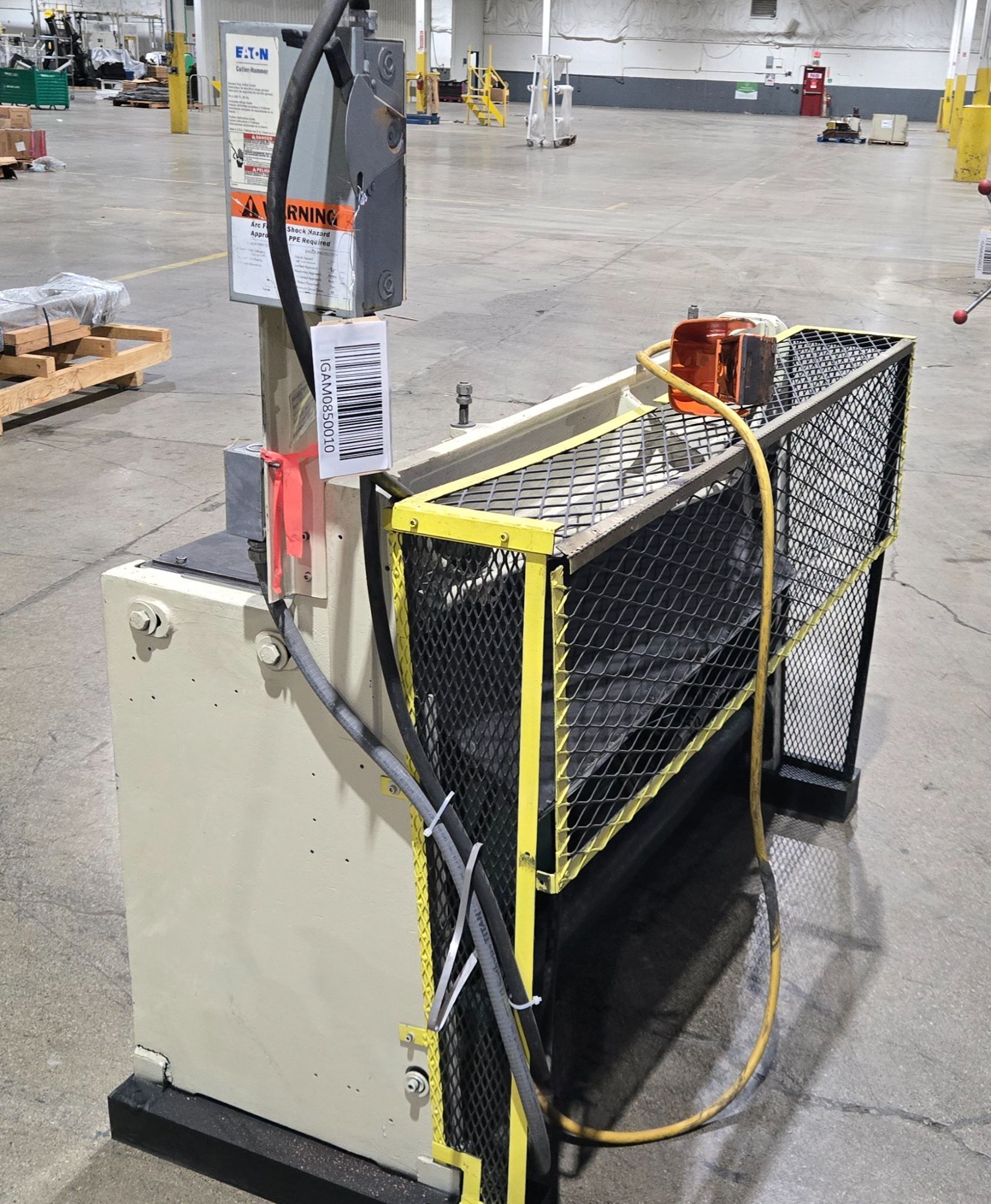 TENNSMITH 52" HYDRAULIC SHEAR 30 AMP 240 V USED 7