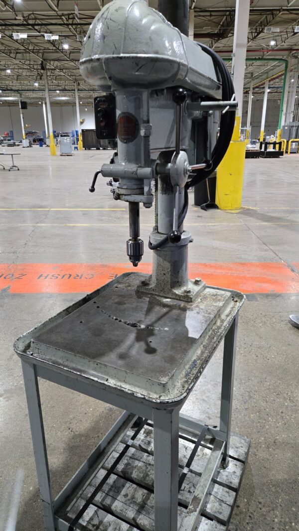 Used WALKER TURNER RAB-10E Drill Presses IGAM1050004