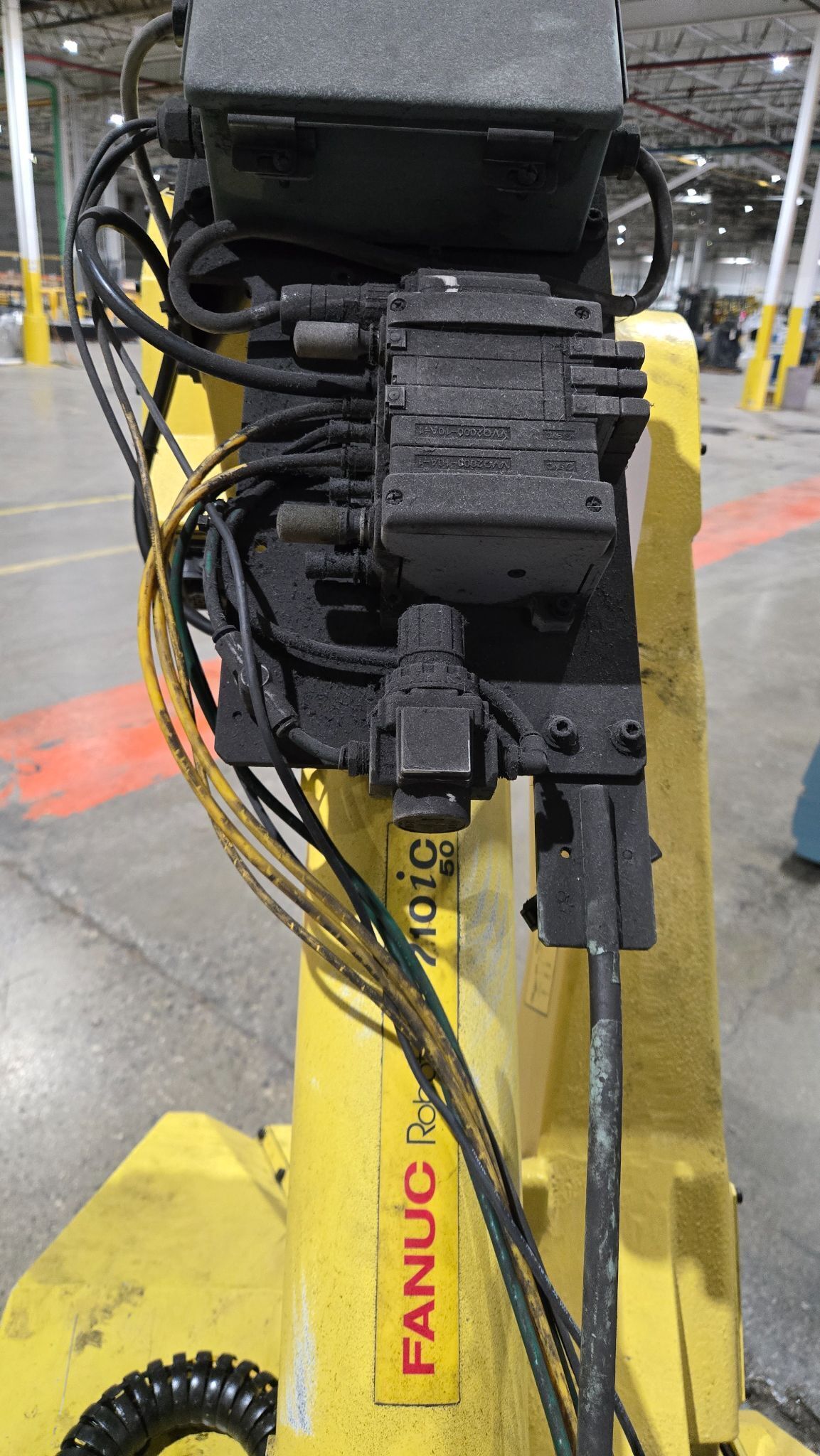 FANUC M-710iC/50 +R-30iB ROBOT ARM WITH CONTROLLER AND PENDANT USED 3