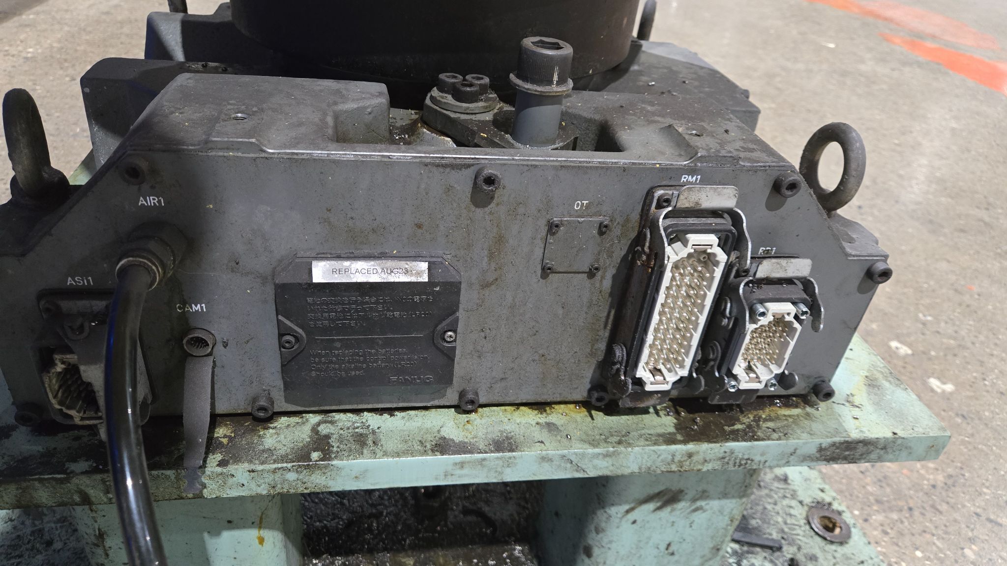 FANUC M-710iC/50 +R-30iB ROBOT ARM WITH CONTROLLER AND PENDANT USED 4