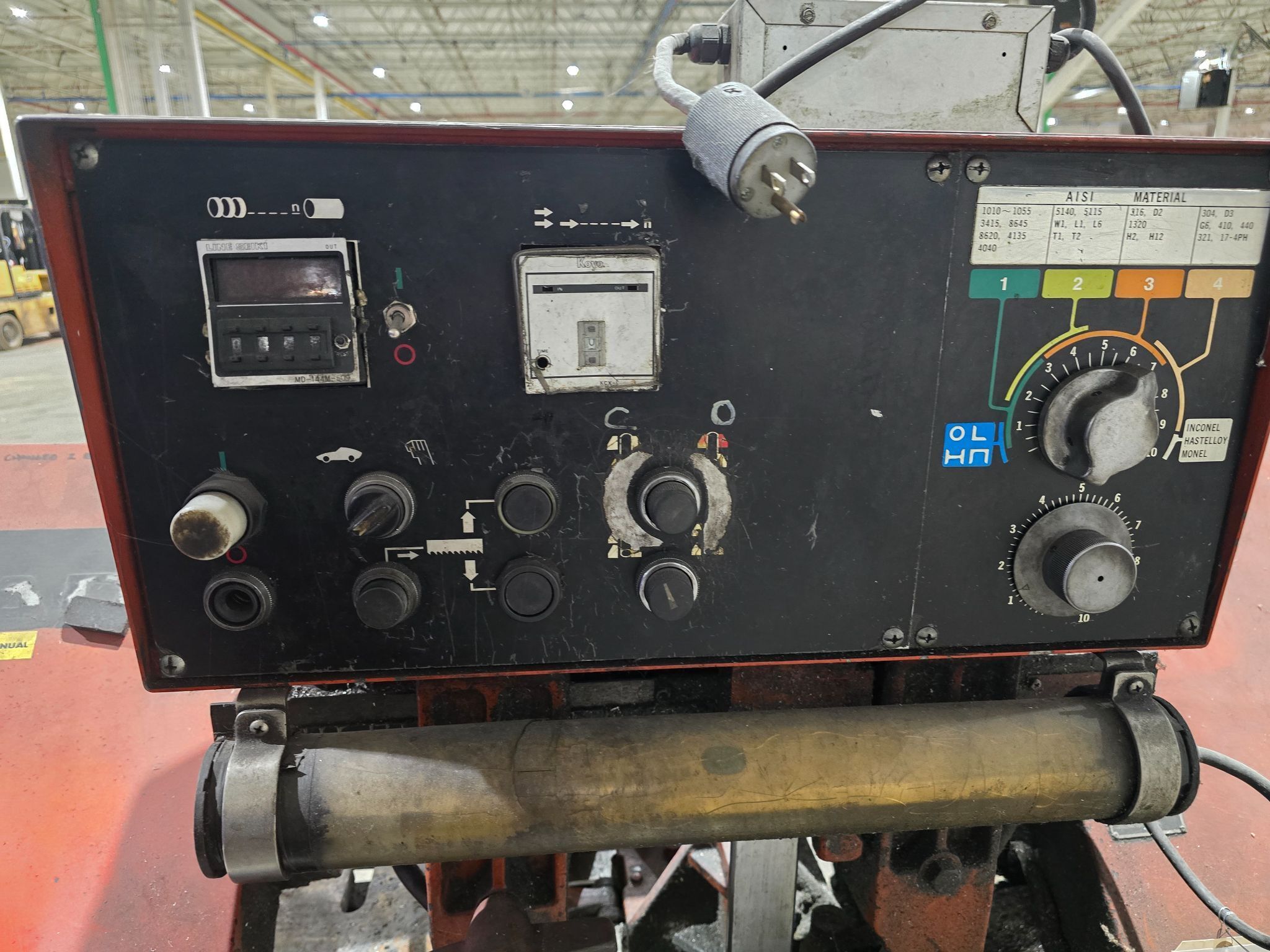 AMADA HA-250W HORIZONTAL BANDSAW USED 5