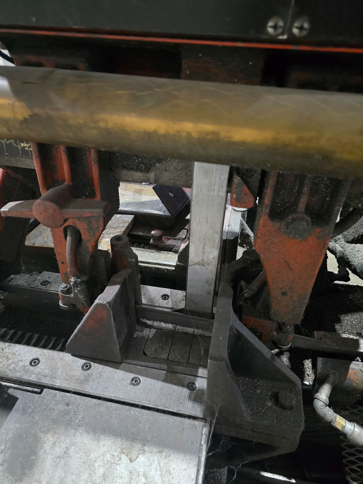 AMADA HA-250W HORIZONTAL BANDSAW USED 2