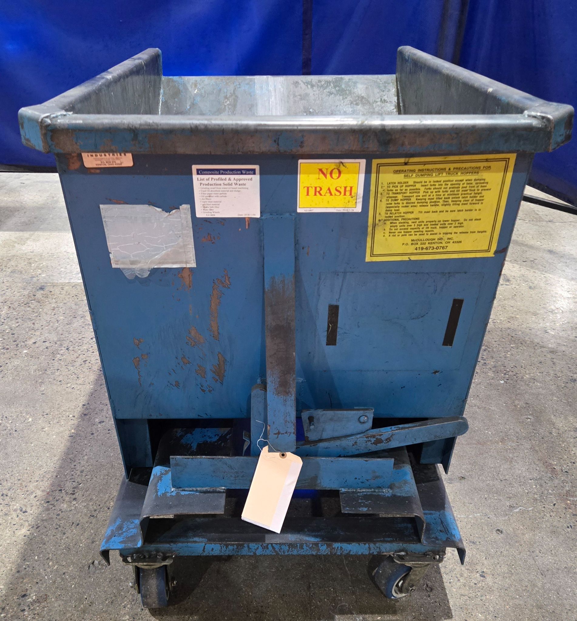 MCCULLOUGH WRIGHT SELF DUMPING HOPPER 32X52X38 USED 3