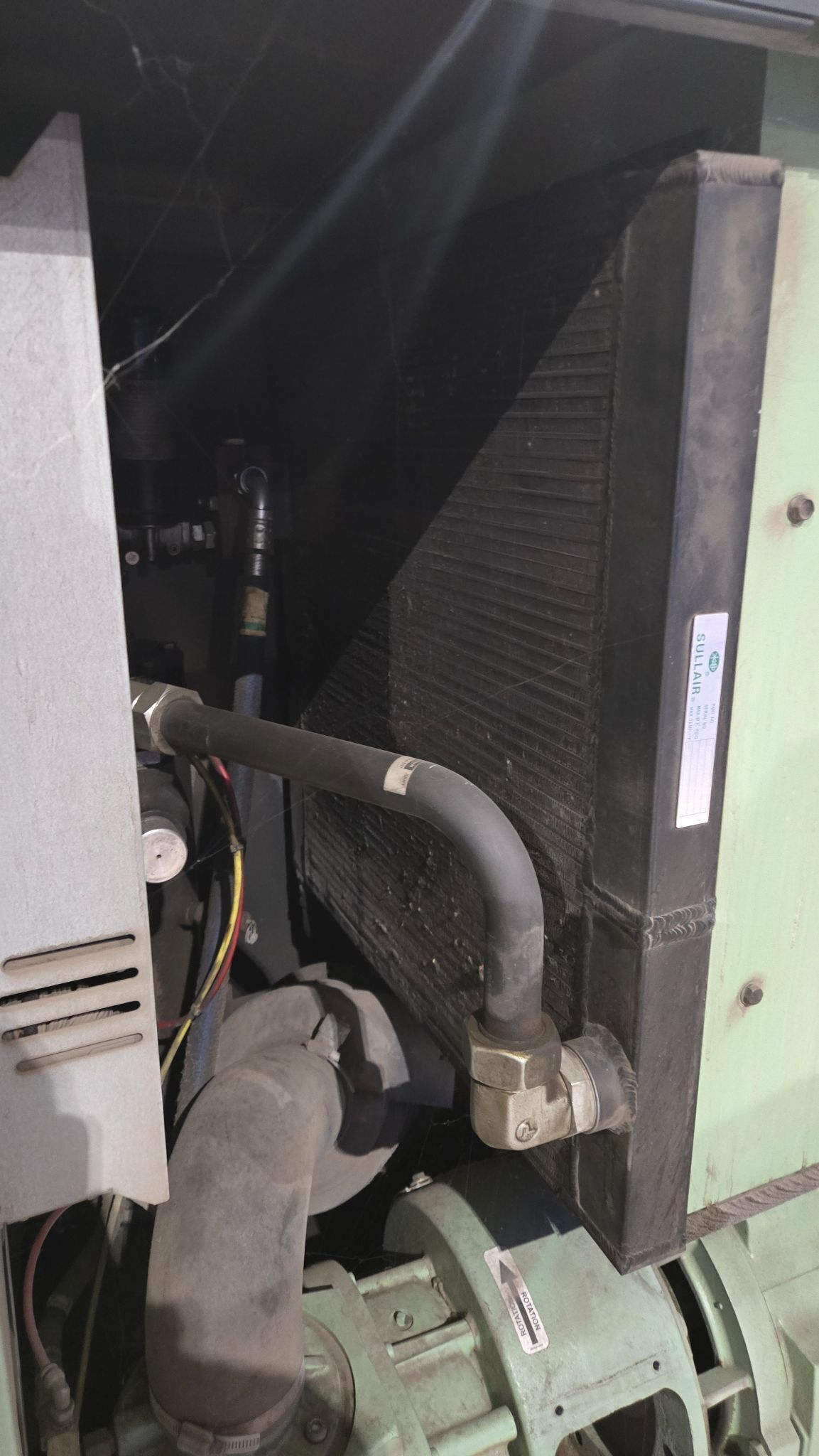 SULLAIR 3709V/A 125PSI 50HP AIR COMPESSOR USED 9
