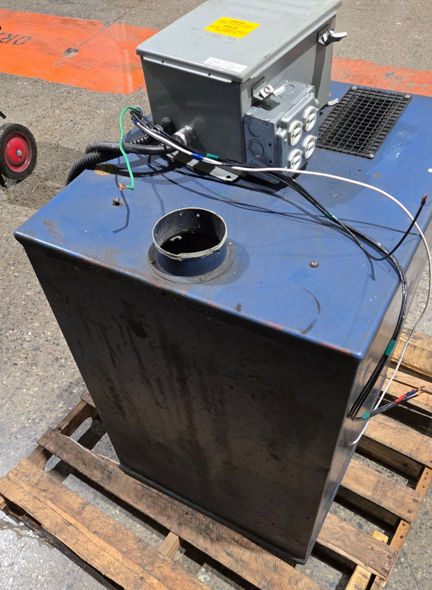 DONALDSON TORIT 64 DUST COLLECTOR 230/460V 3/4 HP USED 4