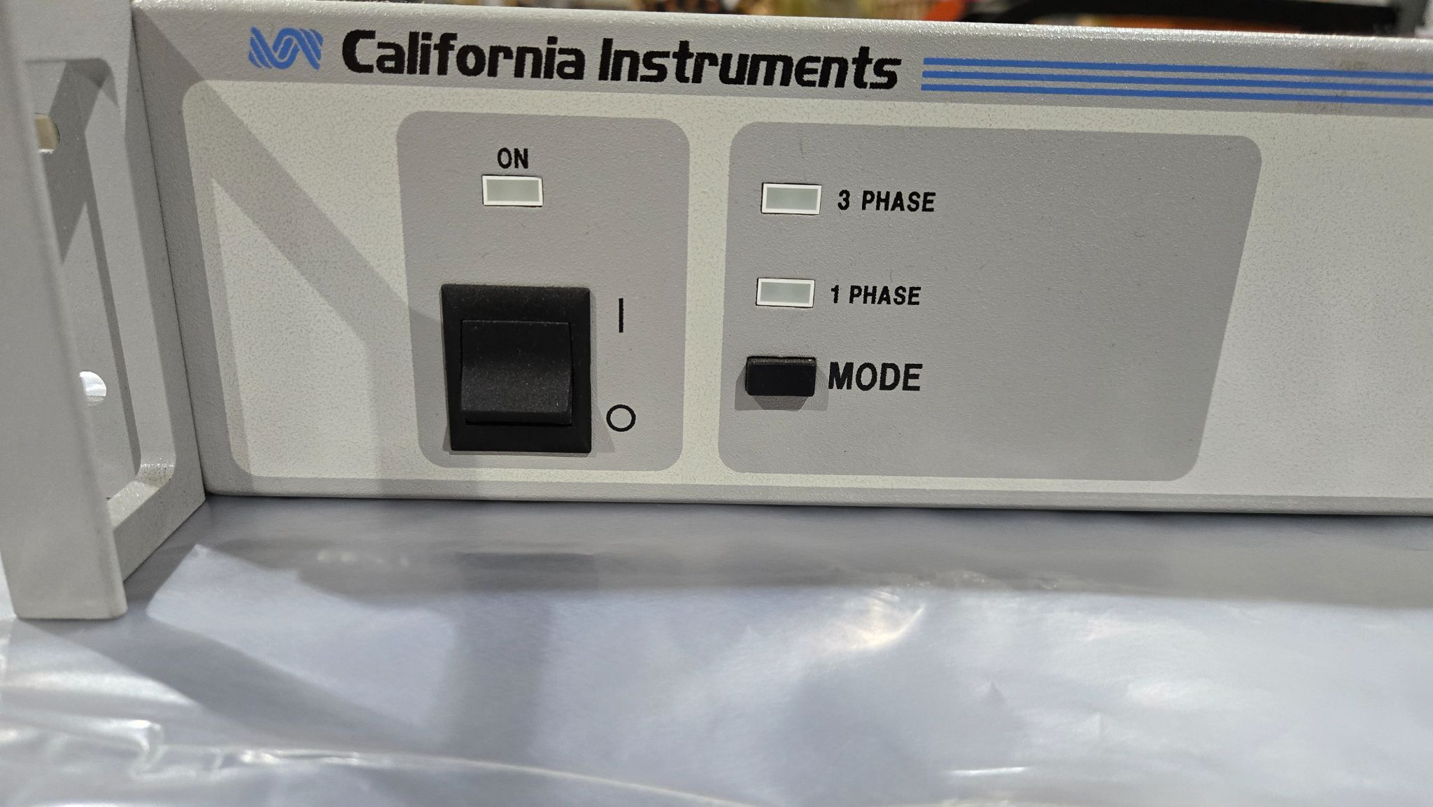 CALIFORNIA INSTRUMENTS MODE-iX 1 TO 3 PHASE MODE SWITCH USED 2