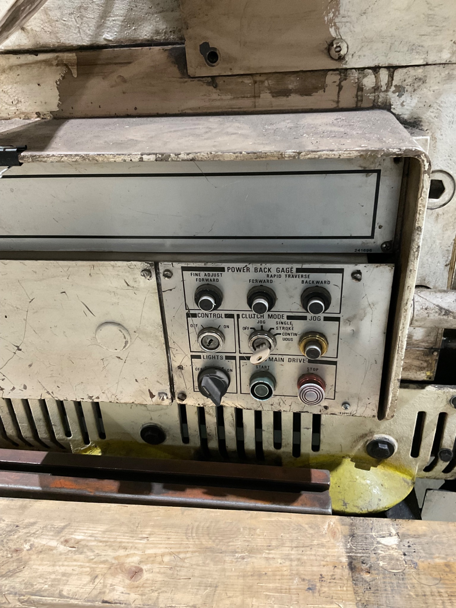 CINCINNATI 1810G SHEAR USED 15