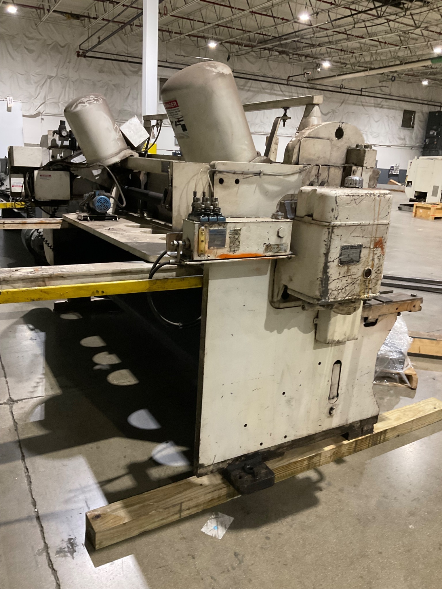 CINCINNATI 1810G SHEAR USED 5