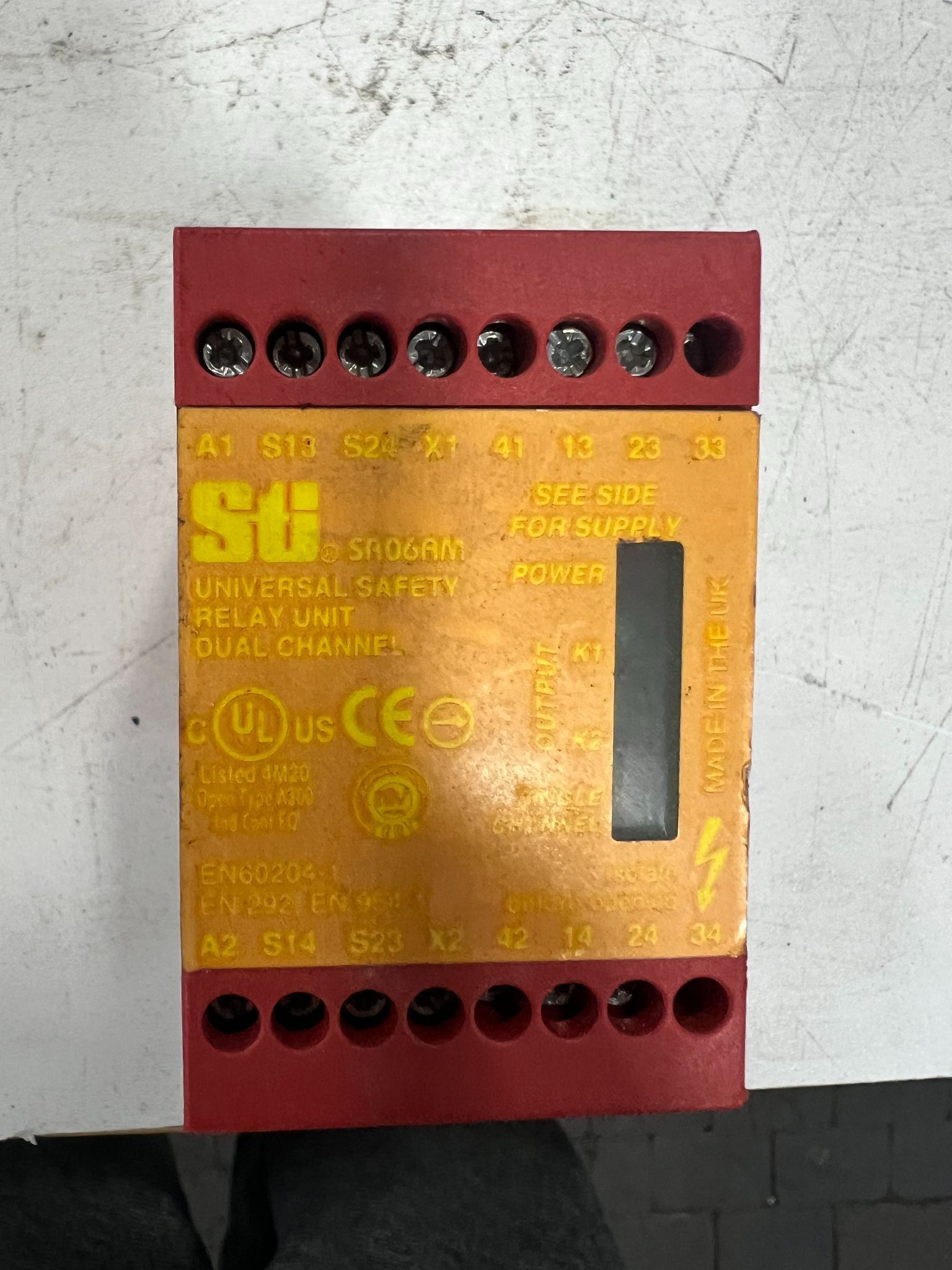 SCIENTIFIC TECHNOLOGIES SR06AM SAFETY SYSTEM USED 2