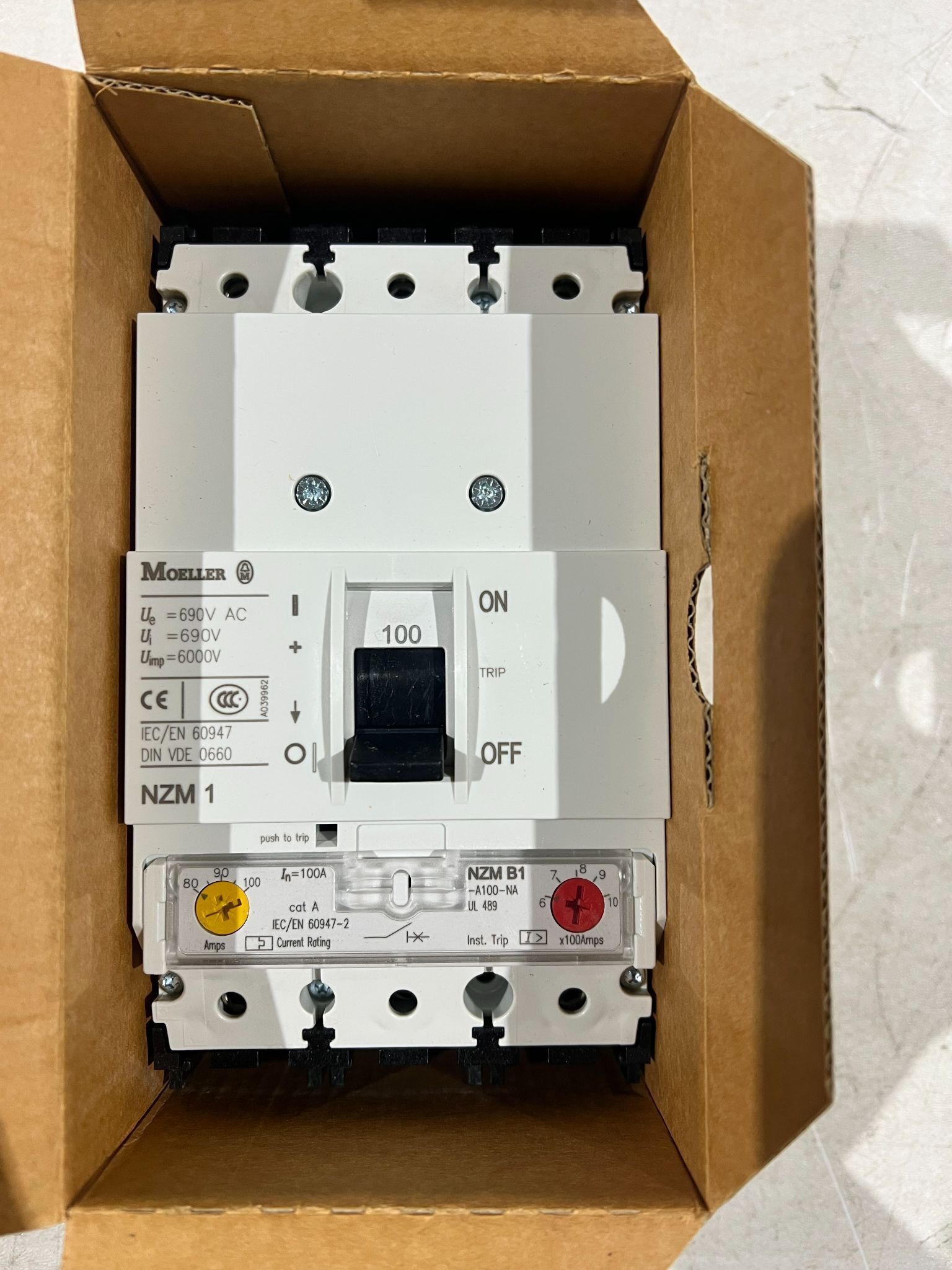 MOELLER NZMB1-A100-NA 3 POLE 100 AMP CIRCUIT BREAKERS NEW 1