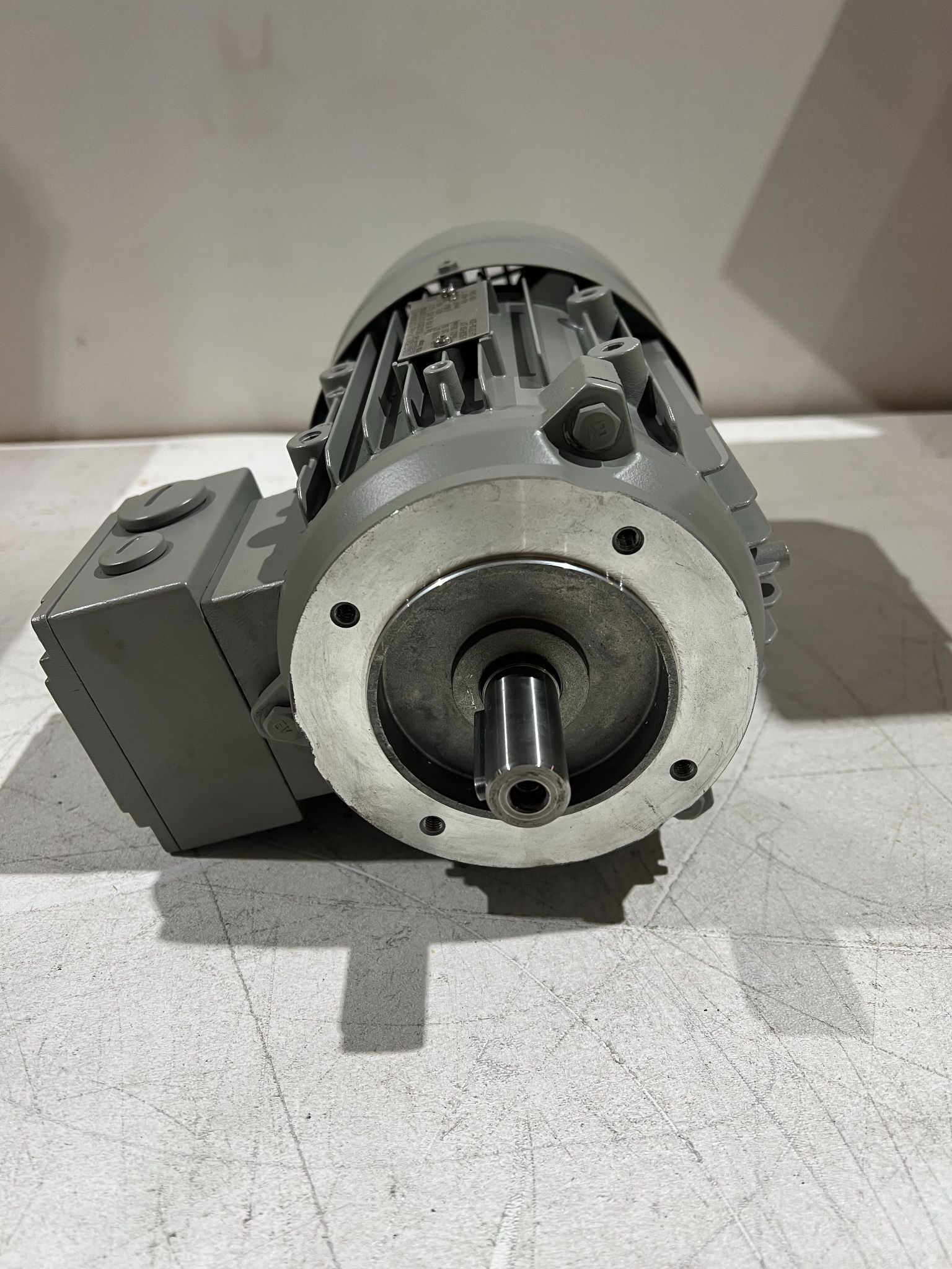 SIEMENS 1LA70834AA12-Z MOTORS 440/480V 3 PH 1695 RPM USED 1