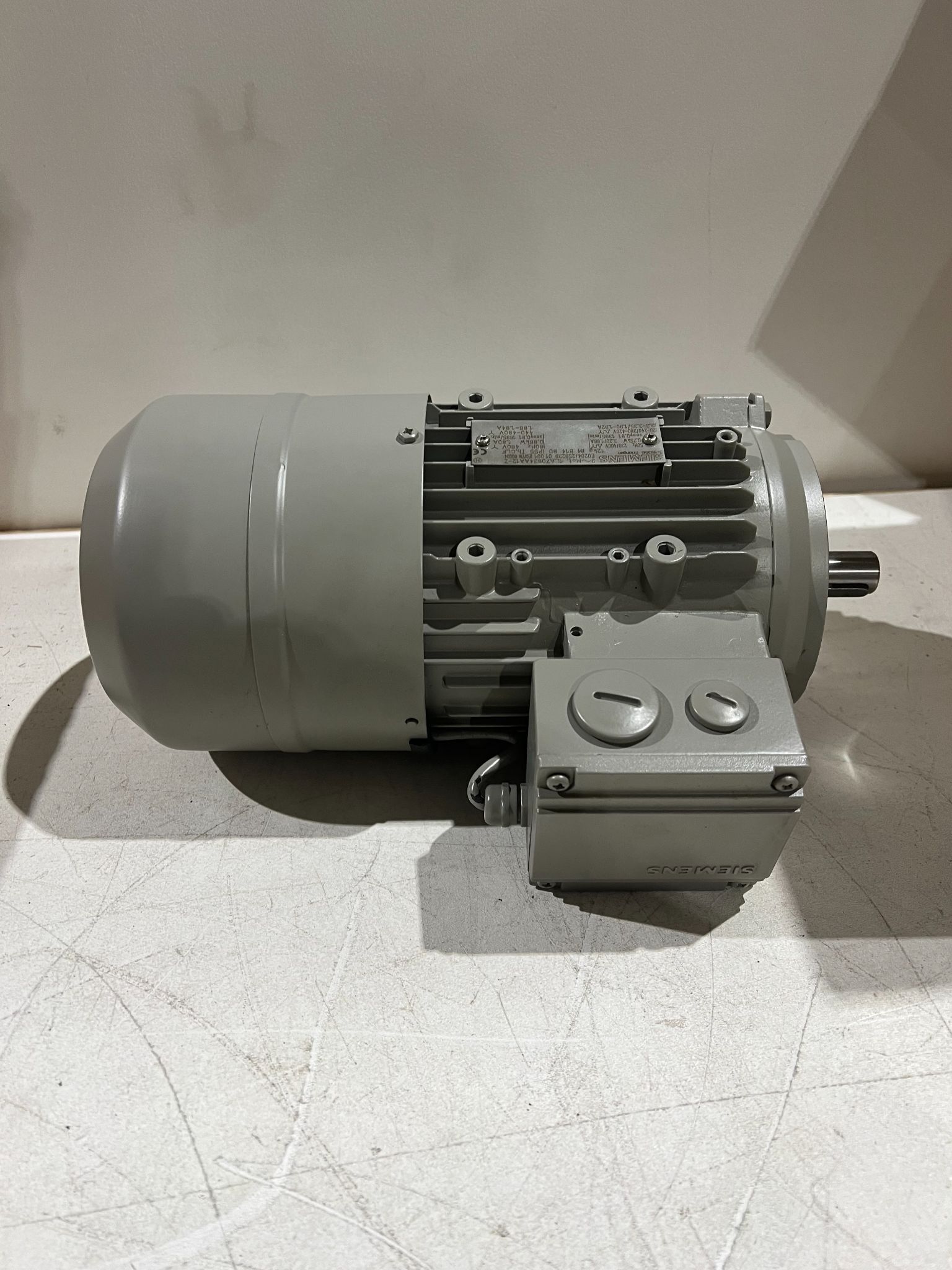 SIEMENS 1LA70834AA12-Z MOTORS 440/480V 3 PH 1695 RPM USED 2