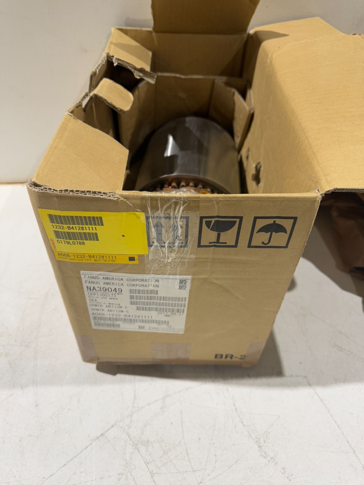 FANUC A06B-1232-B412 SPINDLE NEW WITH BOX 2