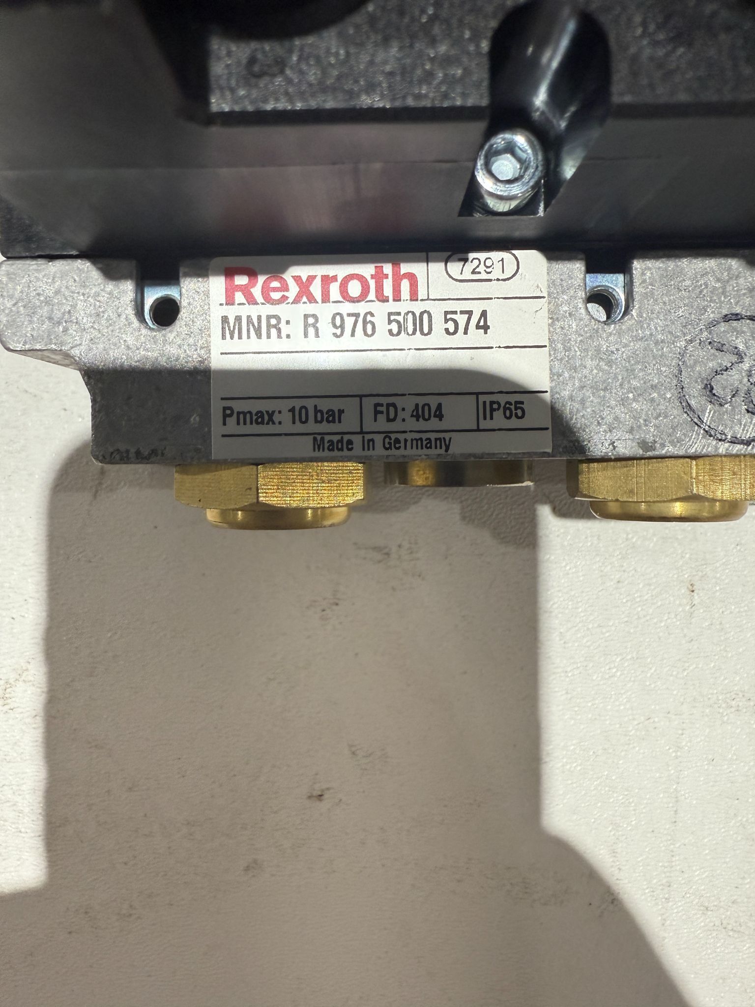 REXROTH AVENTIX R976500574 VALVEPACK USED 4