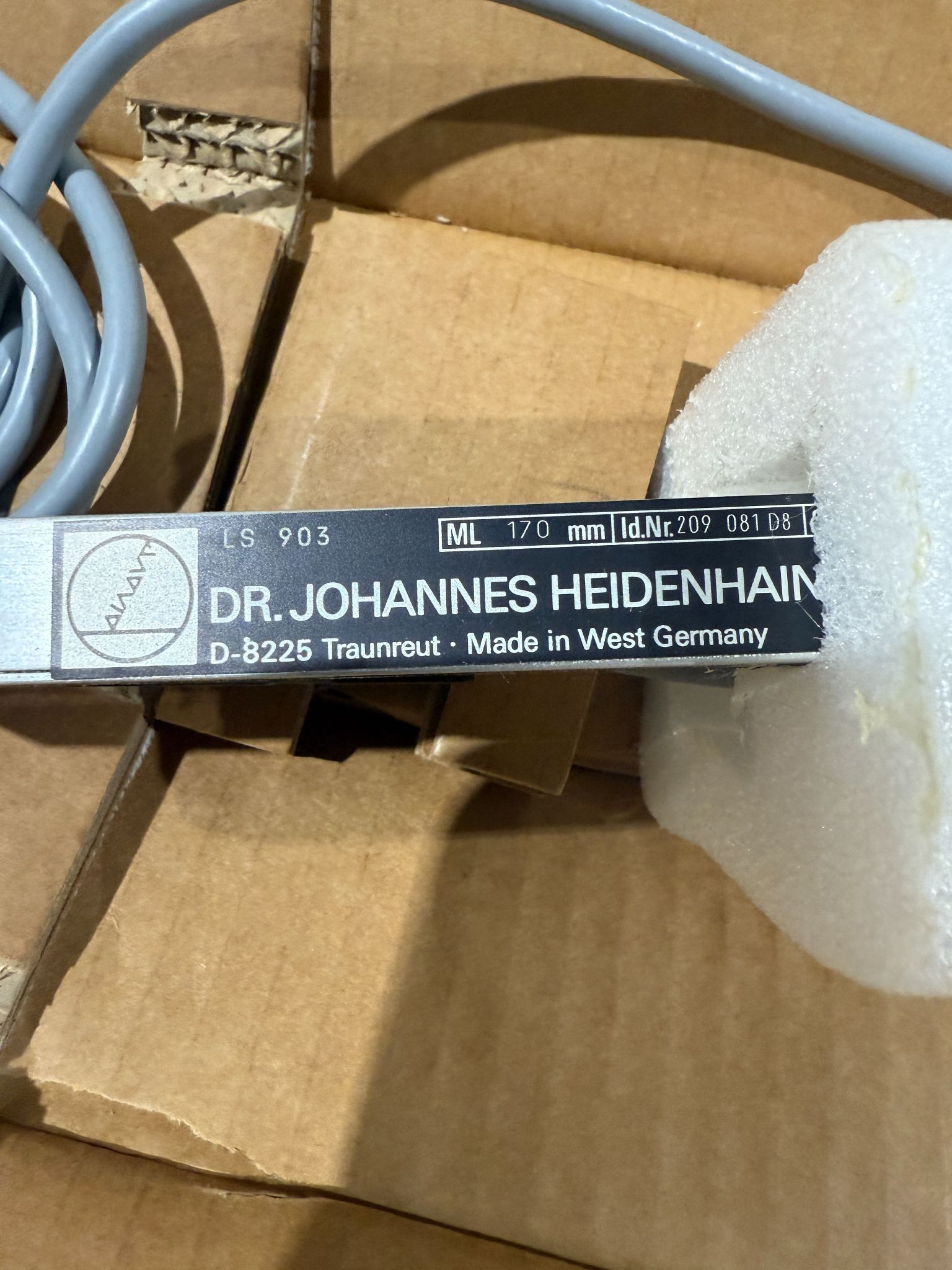 HEIDENHAIN LS 903 LINEAR SCALE NEW WITH BOX 3