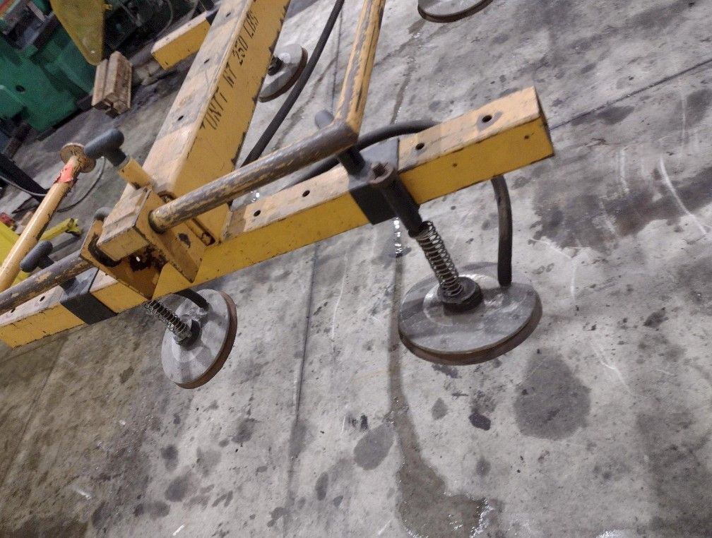 1200 LBS ANVER MODEL #FE12S61003 VACUUM SHEET LIFTER 4