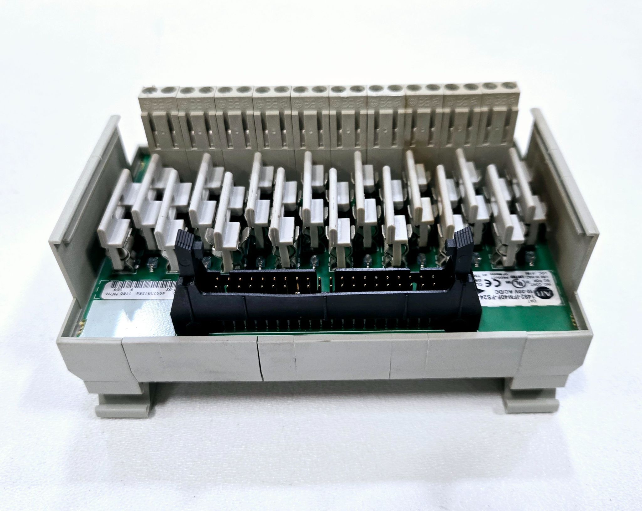 ALLEN BRADLEY 1492-IFM40F-F24-2 40 POINT TERMINATION MODULE SER A USED 1