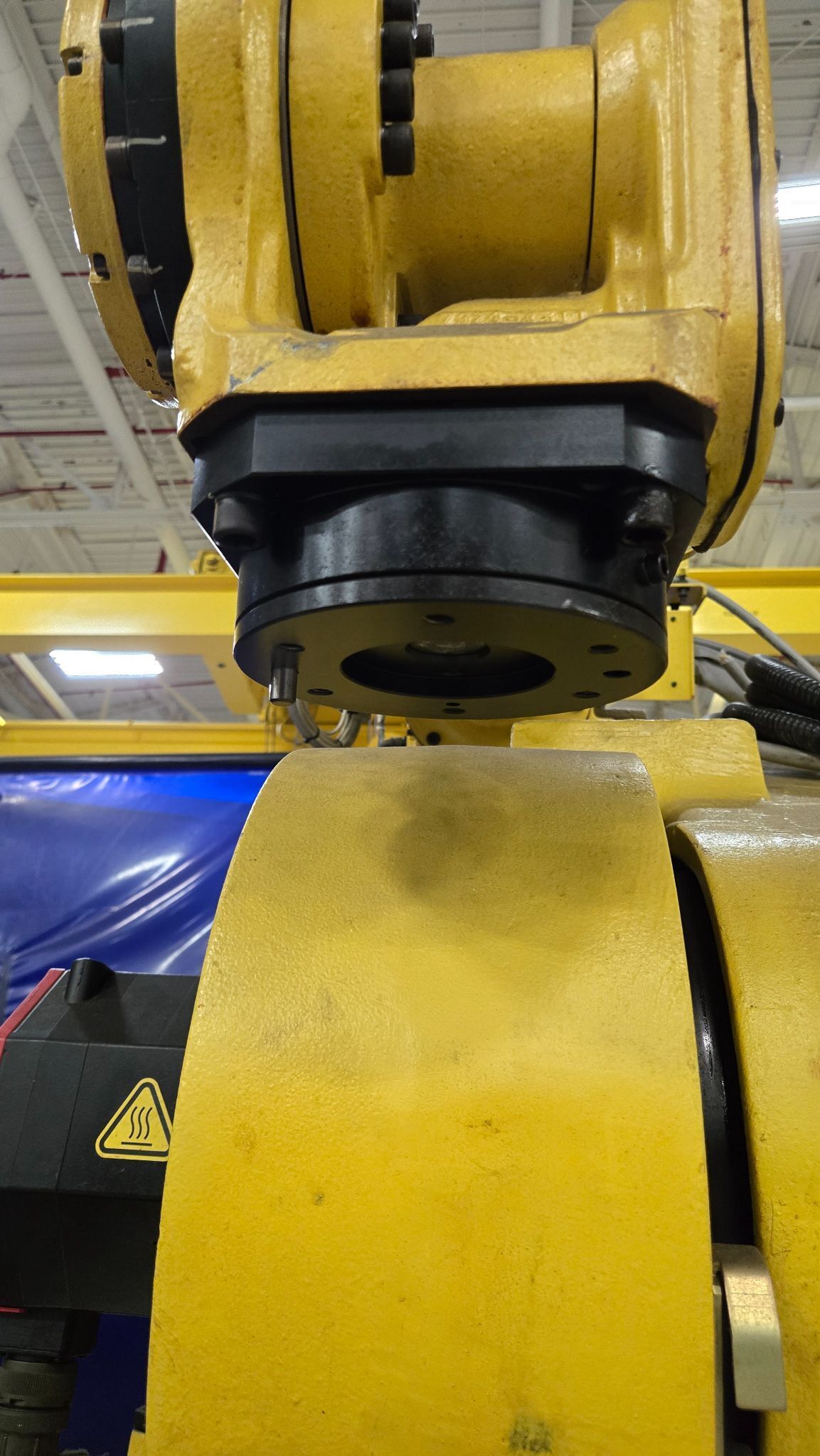 FANUC R2000IA/165F ROBOT /R-J3IB CONTROLLER USED 3