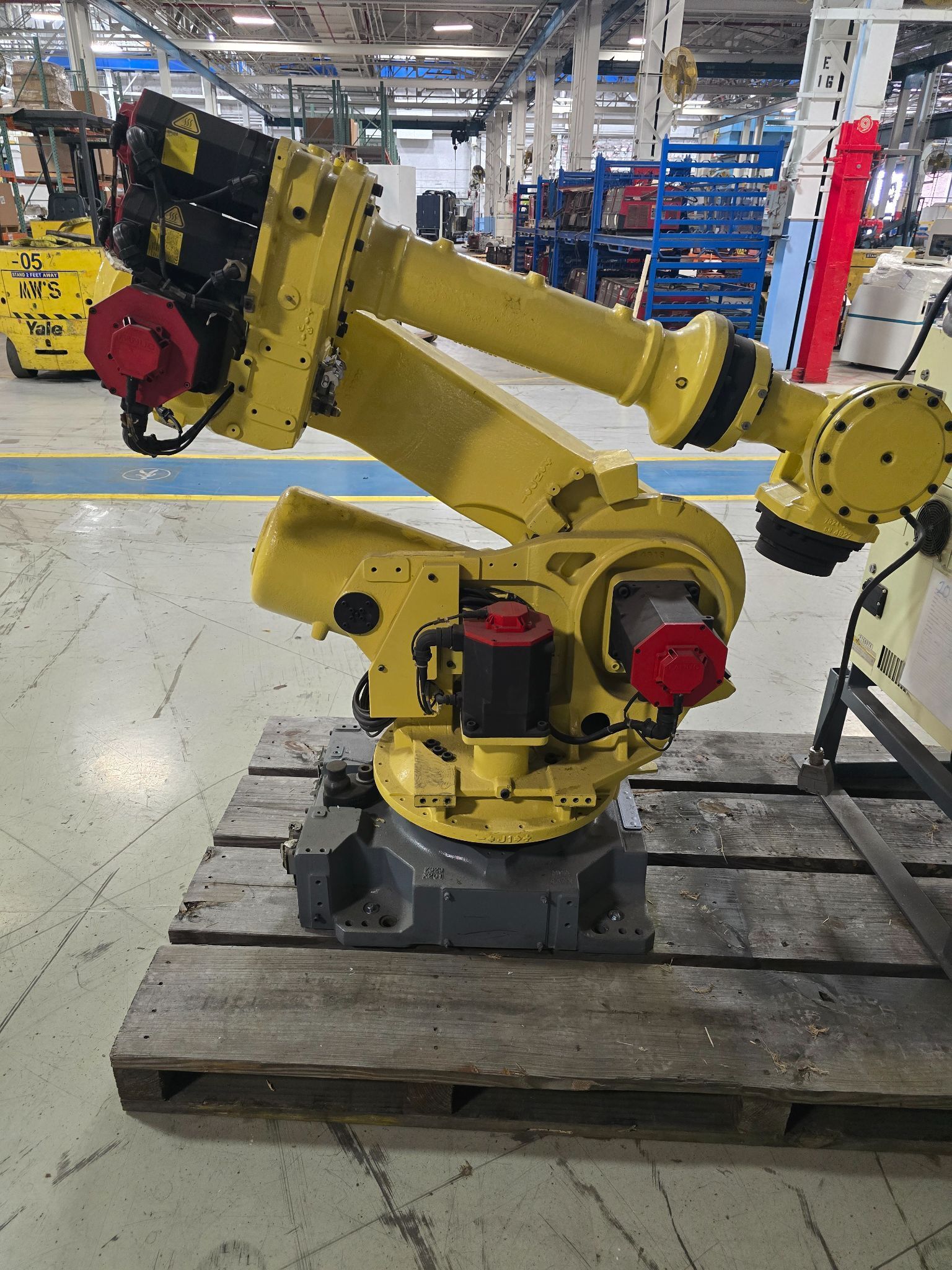 FANUC R-2000IB/210F ROBOT / R30IB CONTROLLER USED 3