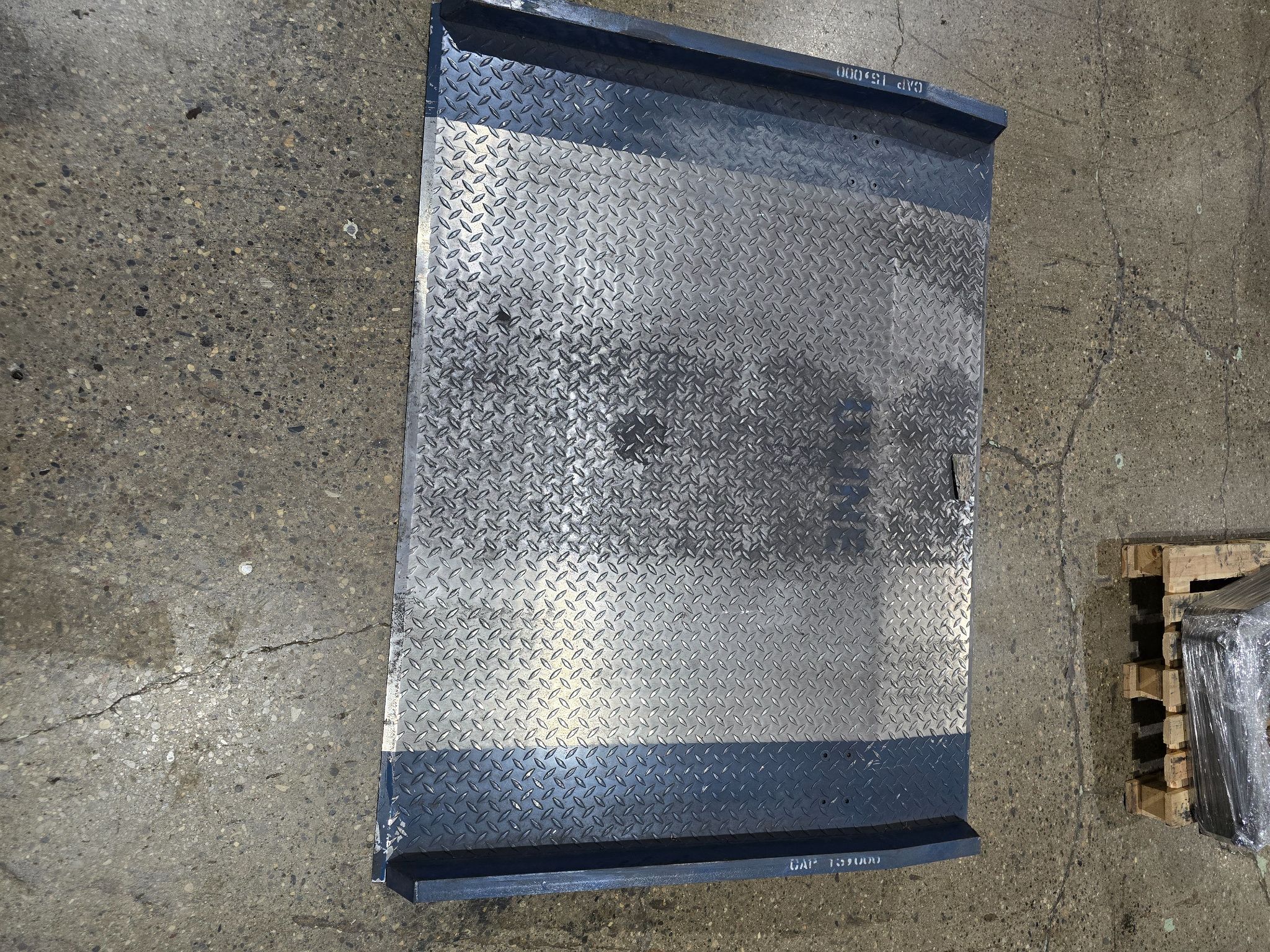 ULINE H-1289 DOCK PLATE 6 0 X 48 USED 3