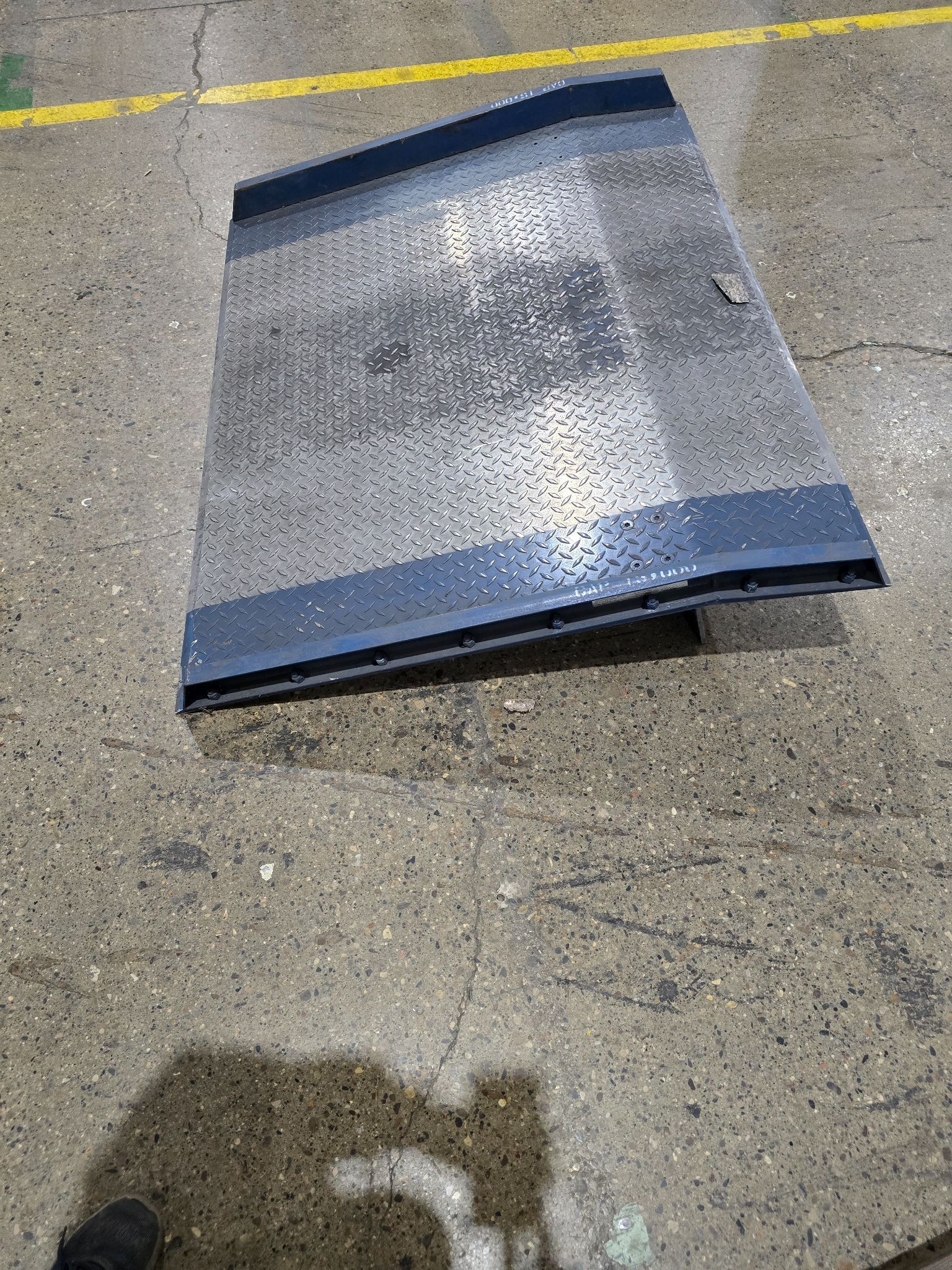 ULINE H-1289 DOCK PLATE 6 0 X 48 USED 0