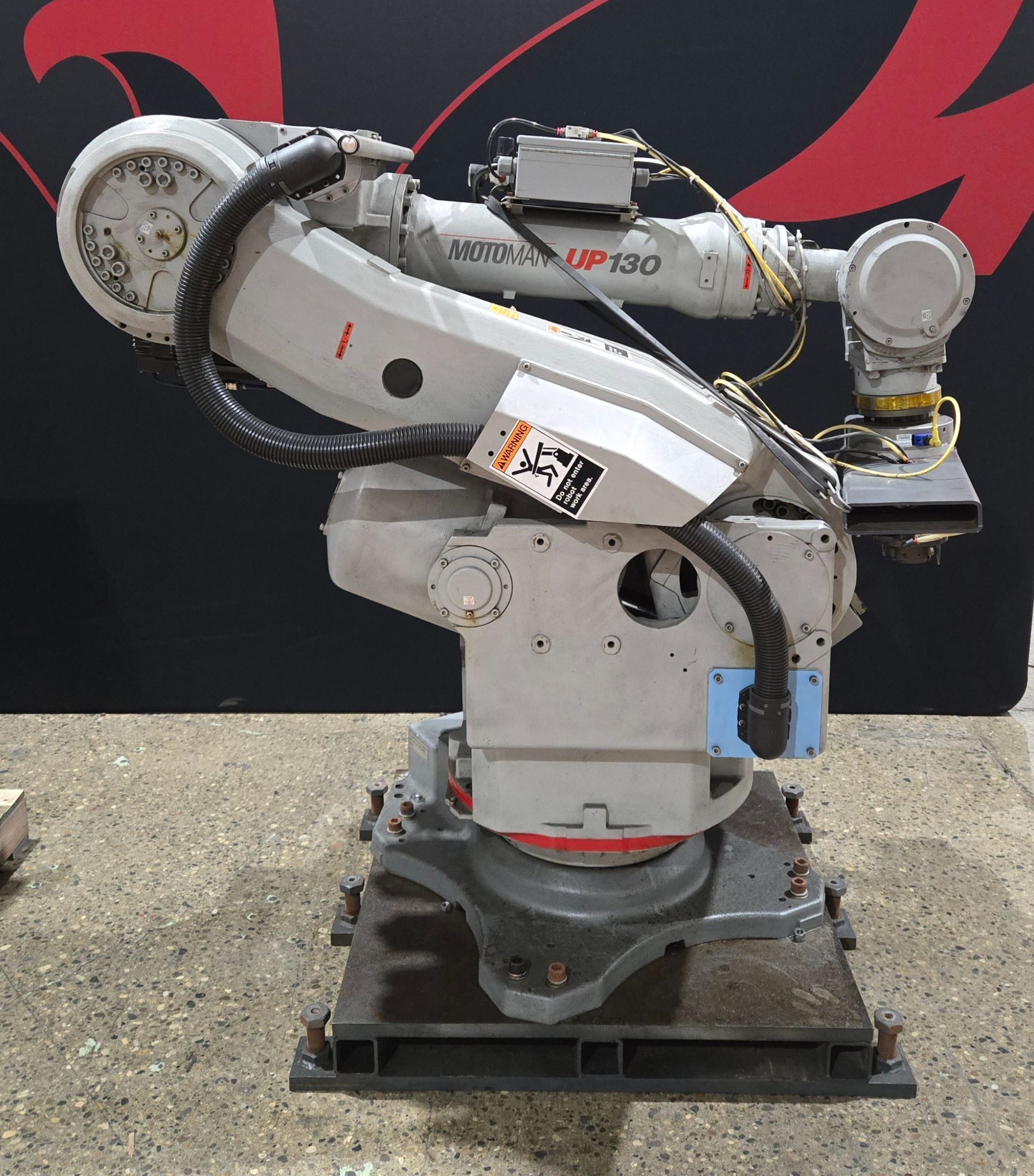 YASKAWA MOTOMAN UP130-RB00 INDUSTRIAL ROBOT ARM AND CONTROL CABINET USED 1