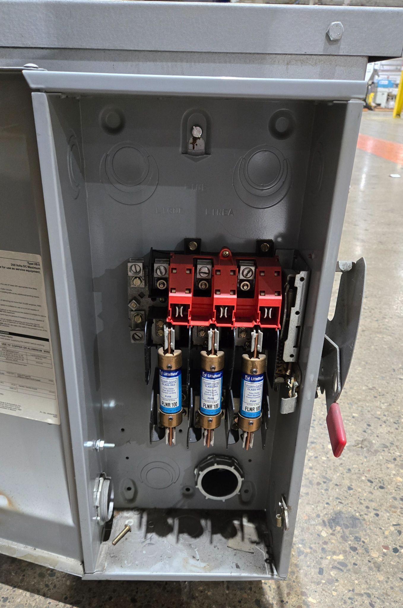 DONGAN 63-2140SH 230V 40KVA TRANSFORMER WITH DISCONNECT SWITCH USED 3