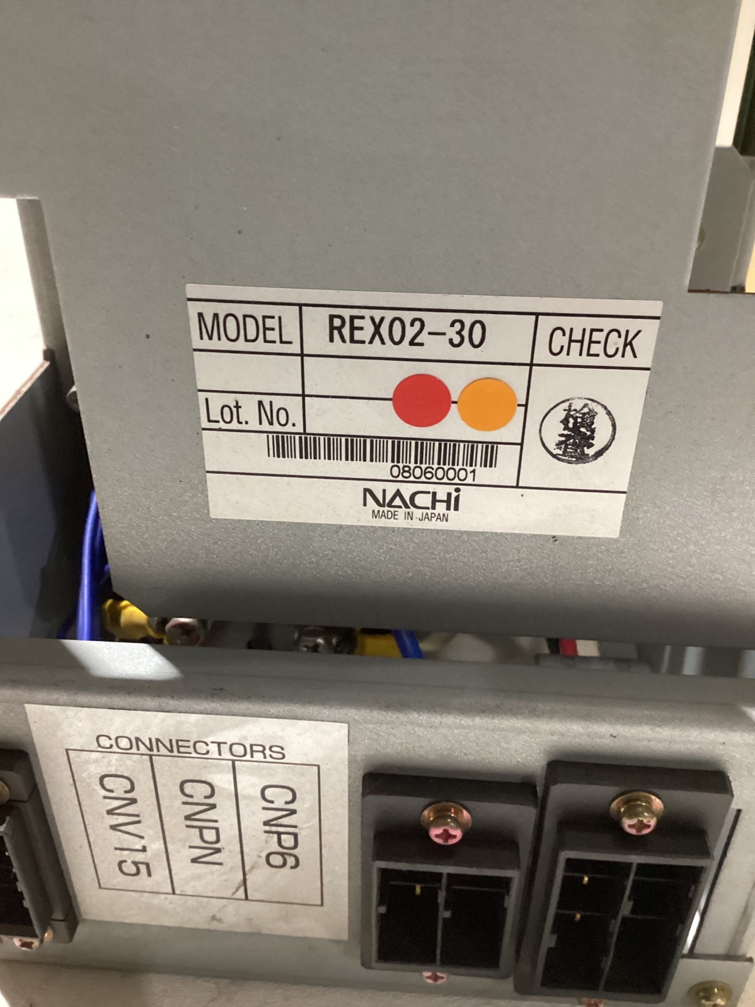 NACHI SERVO AMPLIFIER REX02-30 USED 3