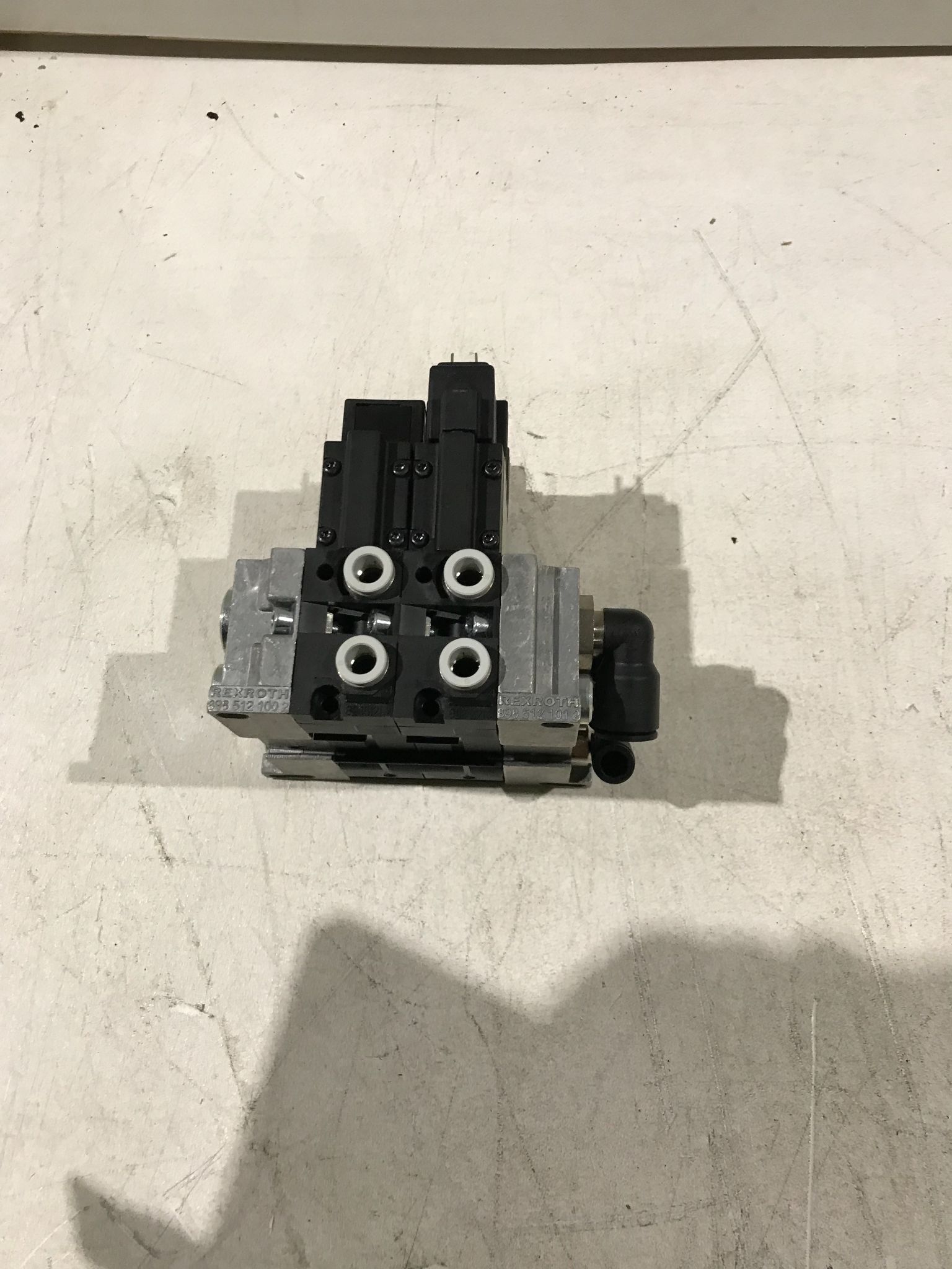 REXROTH VALVE 8985121012 NEW 3