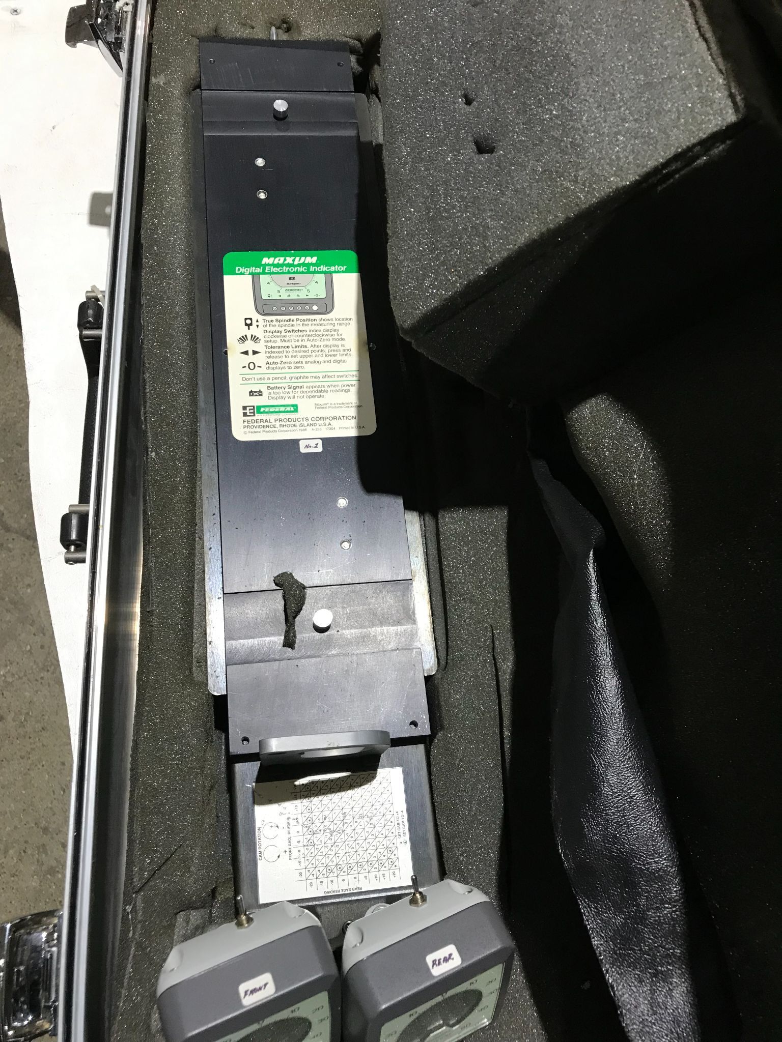 MAXYM DEI-73120 DIGITAL DIAL INDACATOR USED IN CASE 0