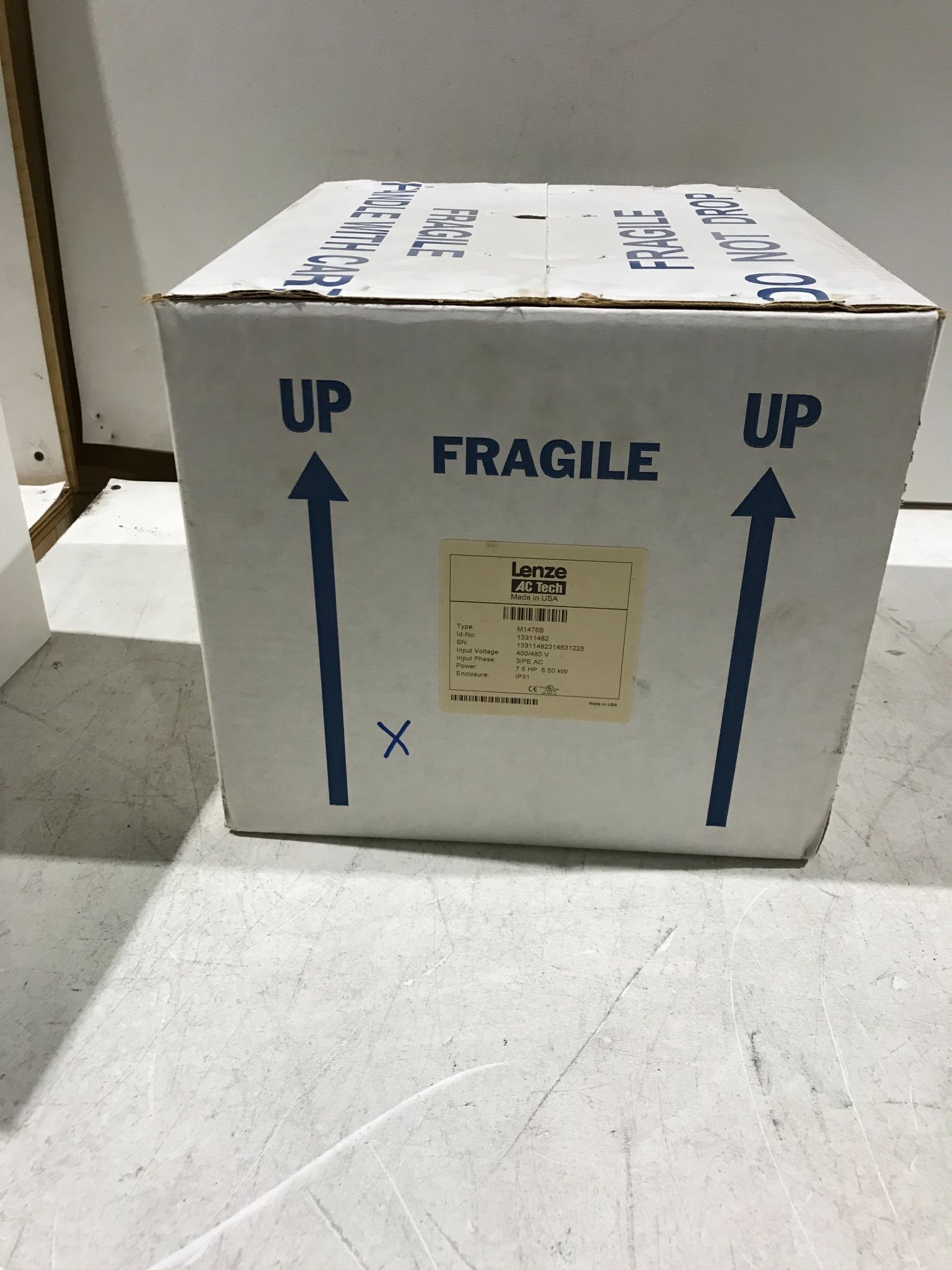 LENZE AC TECH M1475B DRIVE AND DRIVE SUPPLIES NEW WITH BOX 0