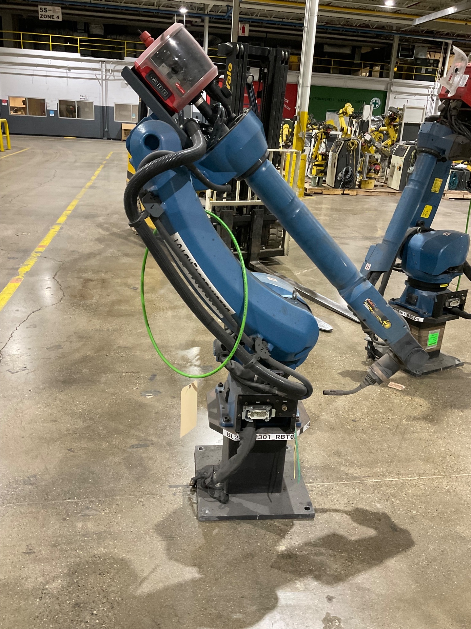 FANUC ARC MATE 120ID/12L ARC WELDING ROBOT W R30IB CONTROLLER + FRONIUS TPS 400I WELDER 1