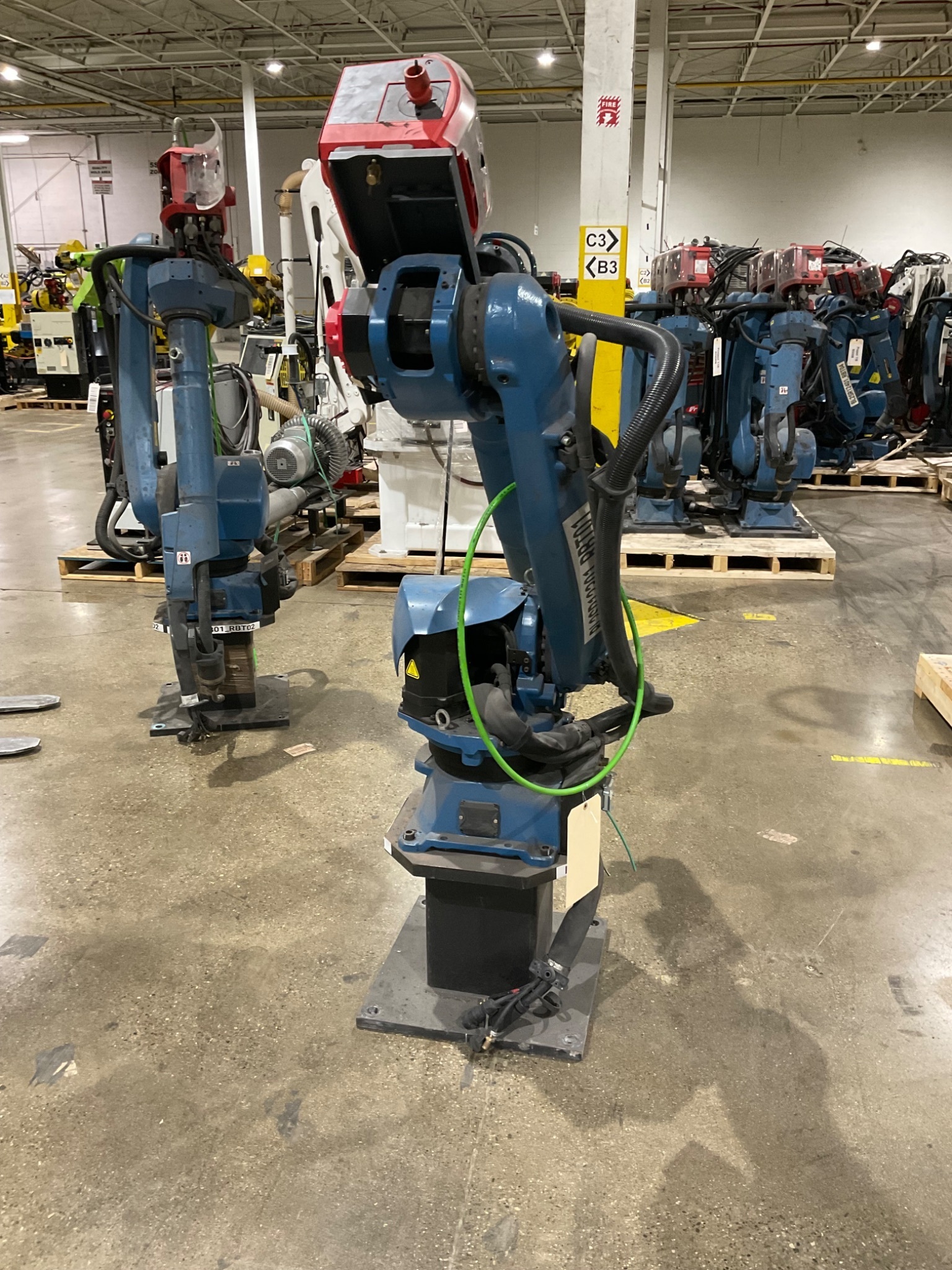FANUC ARC MATE 120ID/12L ARC W R30IB CONTROLLER + FRONIUS TPS 400I WELDER 4
