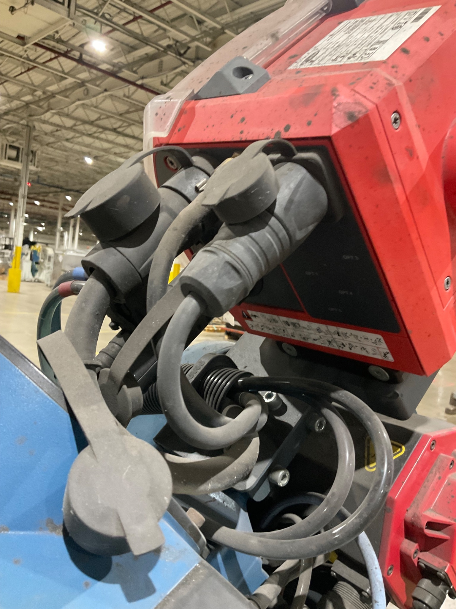 FANUC ARC MATE 120ID/12L ARC WELDING ROBOT W R30IB CONTROLLER + FRONIUS TPS 400I WELDER 8