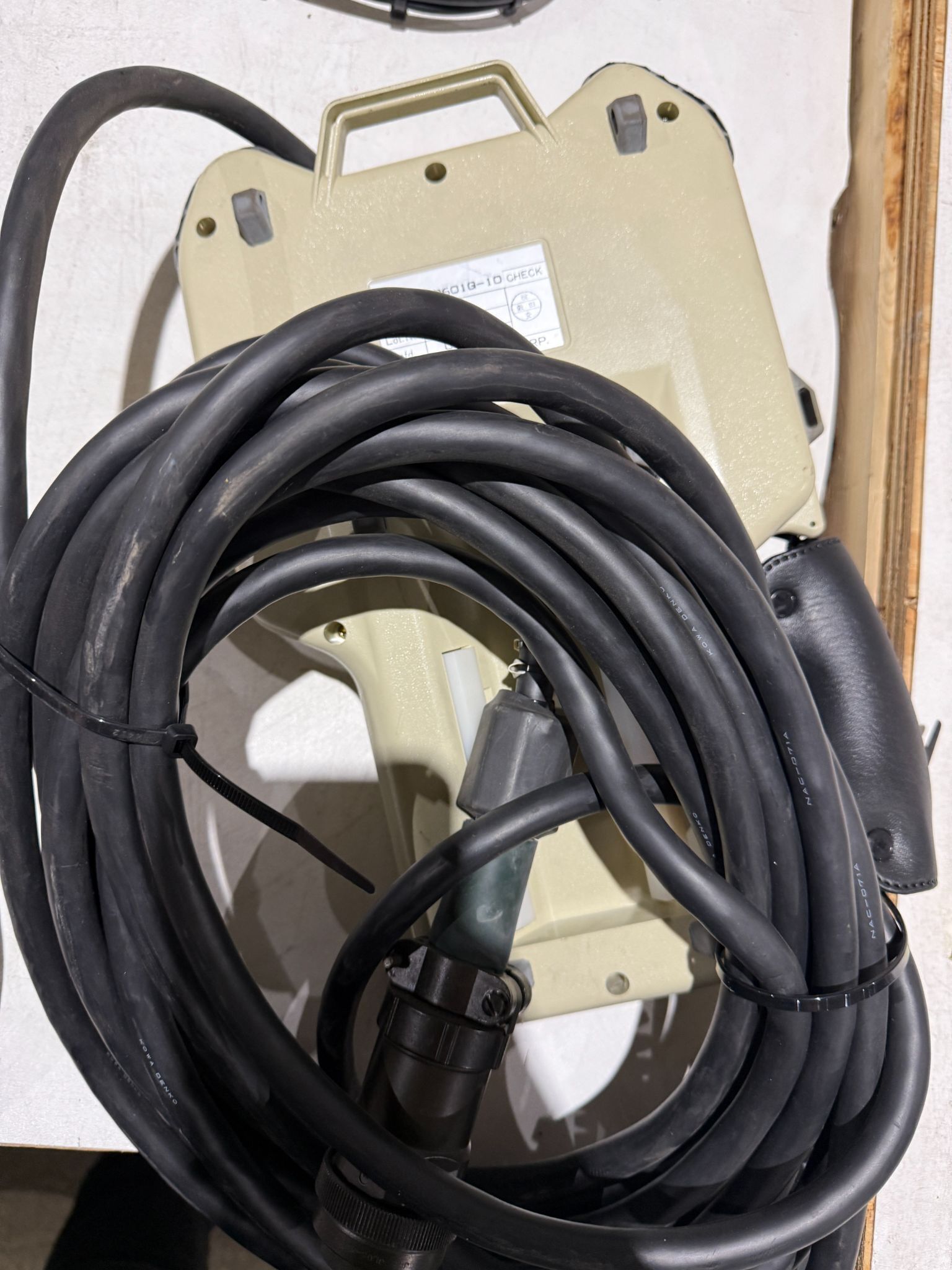 NACHI ROP601G-10 TEACH PENDANTS USED 1