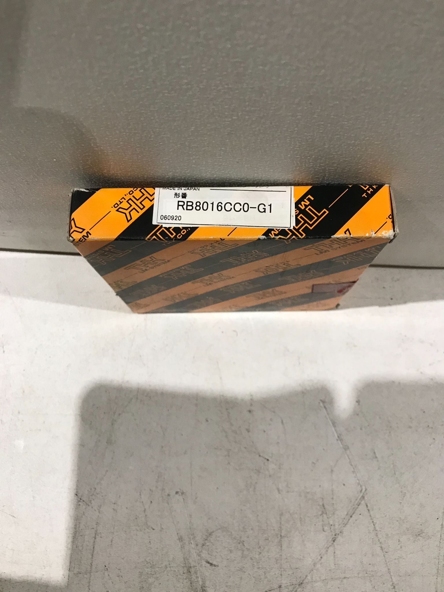 THK RB8016CC0-G1 ROLLER BEARING NEW IN BOX 1