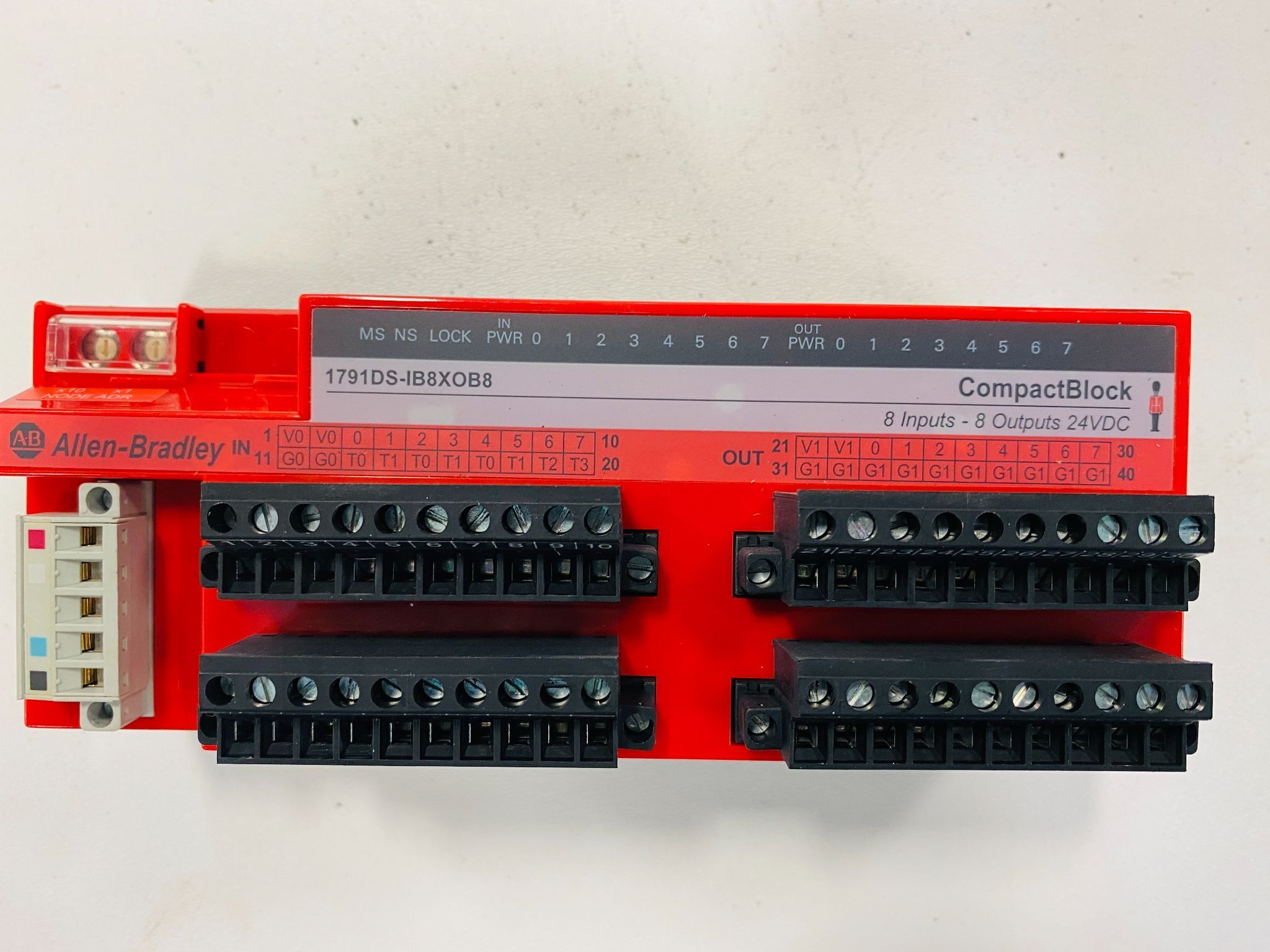 ALLEN BRADLEY 1791DS-IB8XOB8 PLC INPUT AND OUTPUT MODULE USED 0