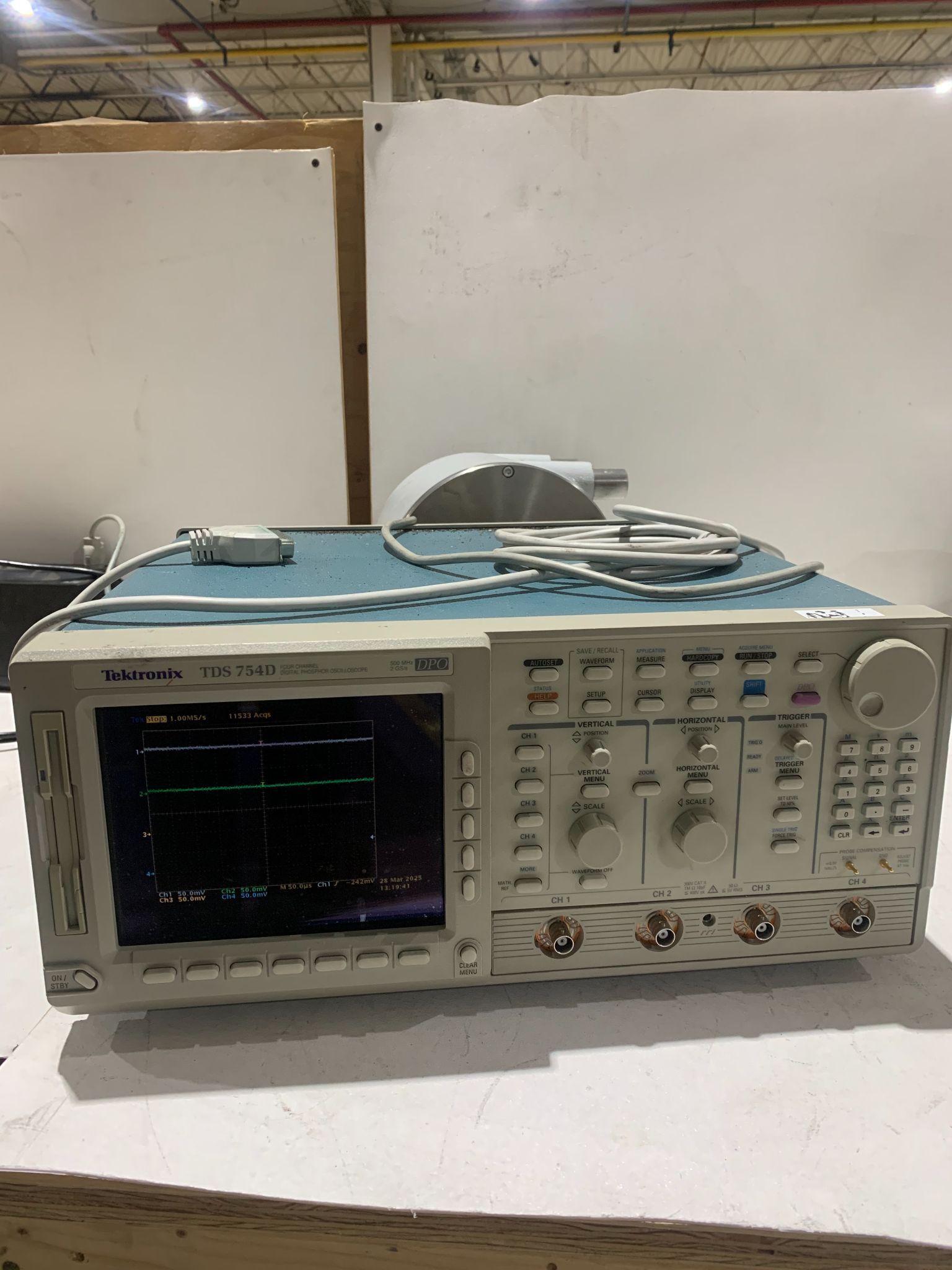 TEKTRONIX DIGITAL ANALYST TDS 754D NEW 0