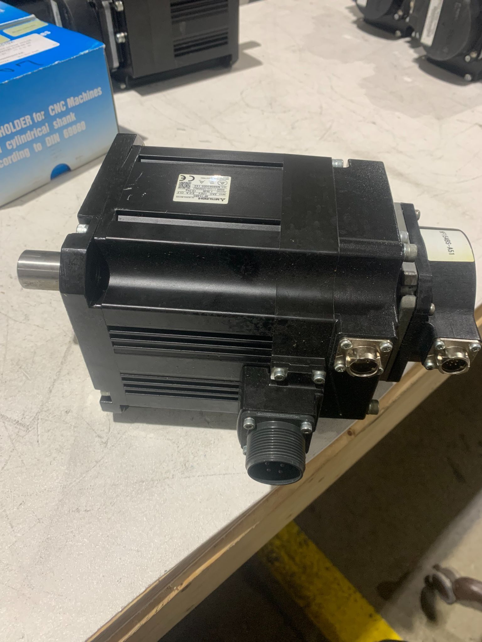 MITSUBISHI SERVO MOTOR HF154BS-A51 USED 0