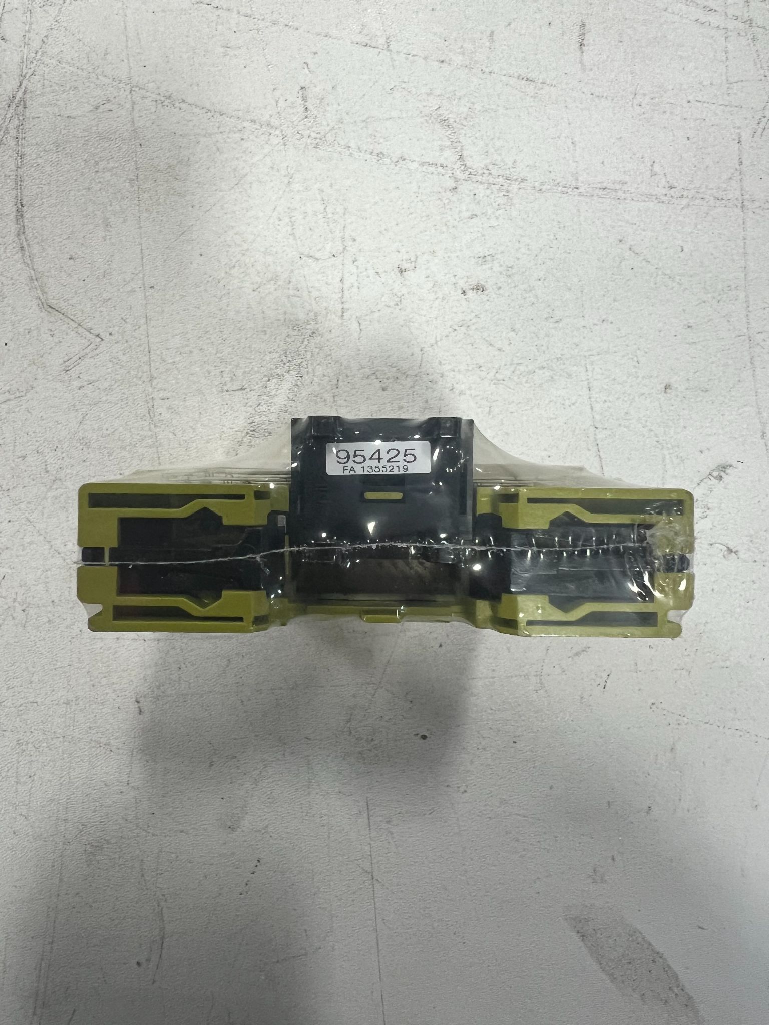 PILZ PNOZmi1p SAFETY SYSTEM NEW 2