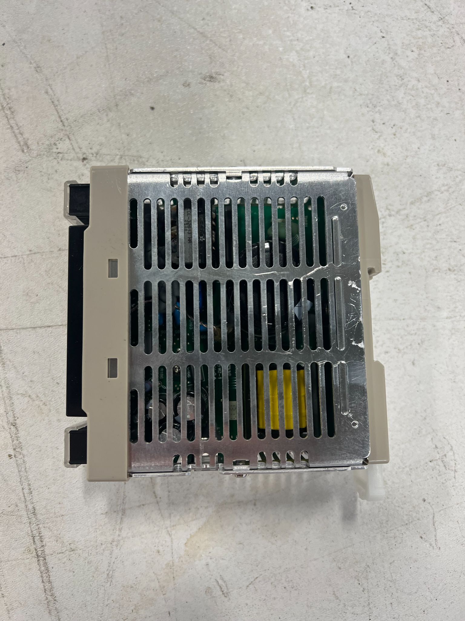 OMRON S8VS-09024A POWER SUPPLIES USED 2