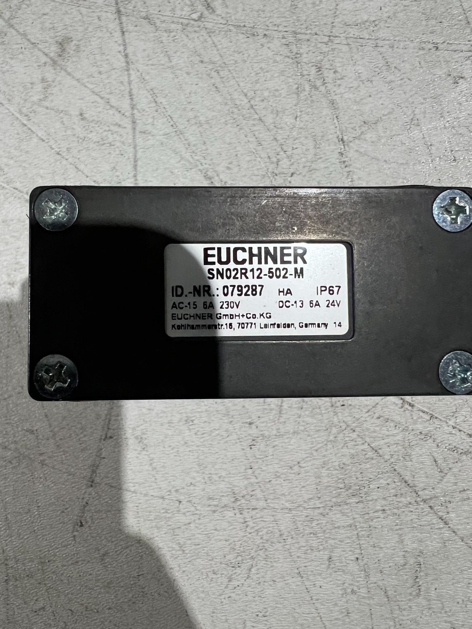 EUCHNER SN02R12-502-M SAFETY SWITCH USED 4